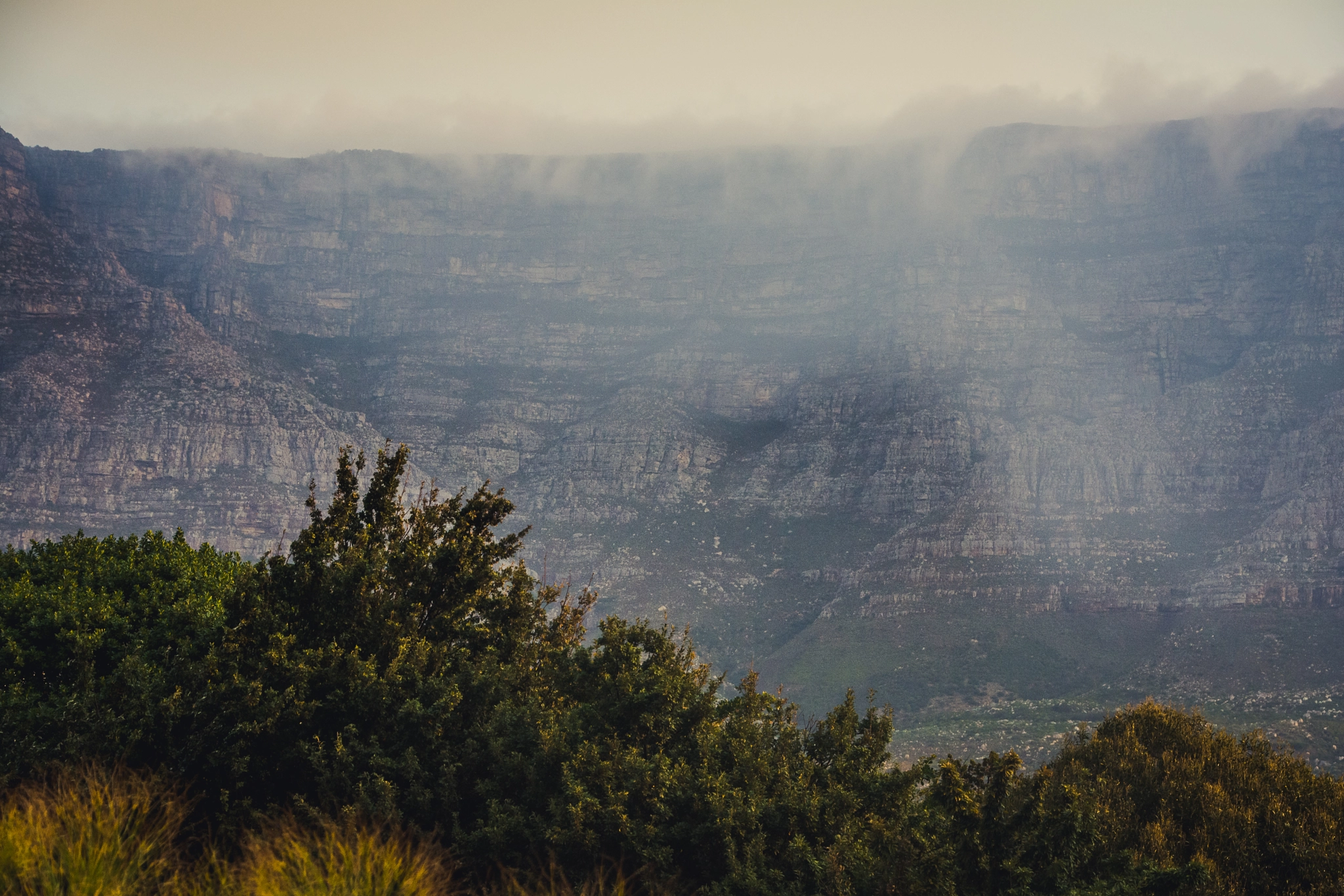 Nikon D7100 + Tamron 18-270mm F3.5-6.3 Di II VC PZD sample photo. The wonderful and imposing table mountain photography