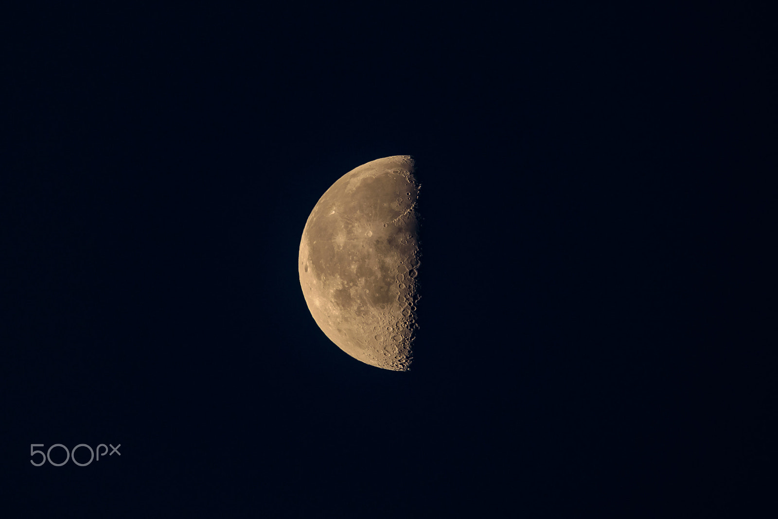 Sigma 150-600mm F5-6.3 DG OS HSM | C sample photo. 50% moon photography