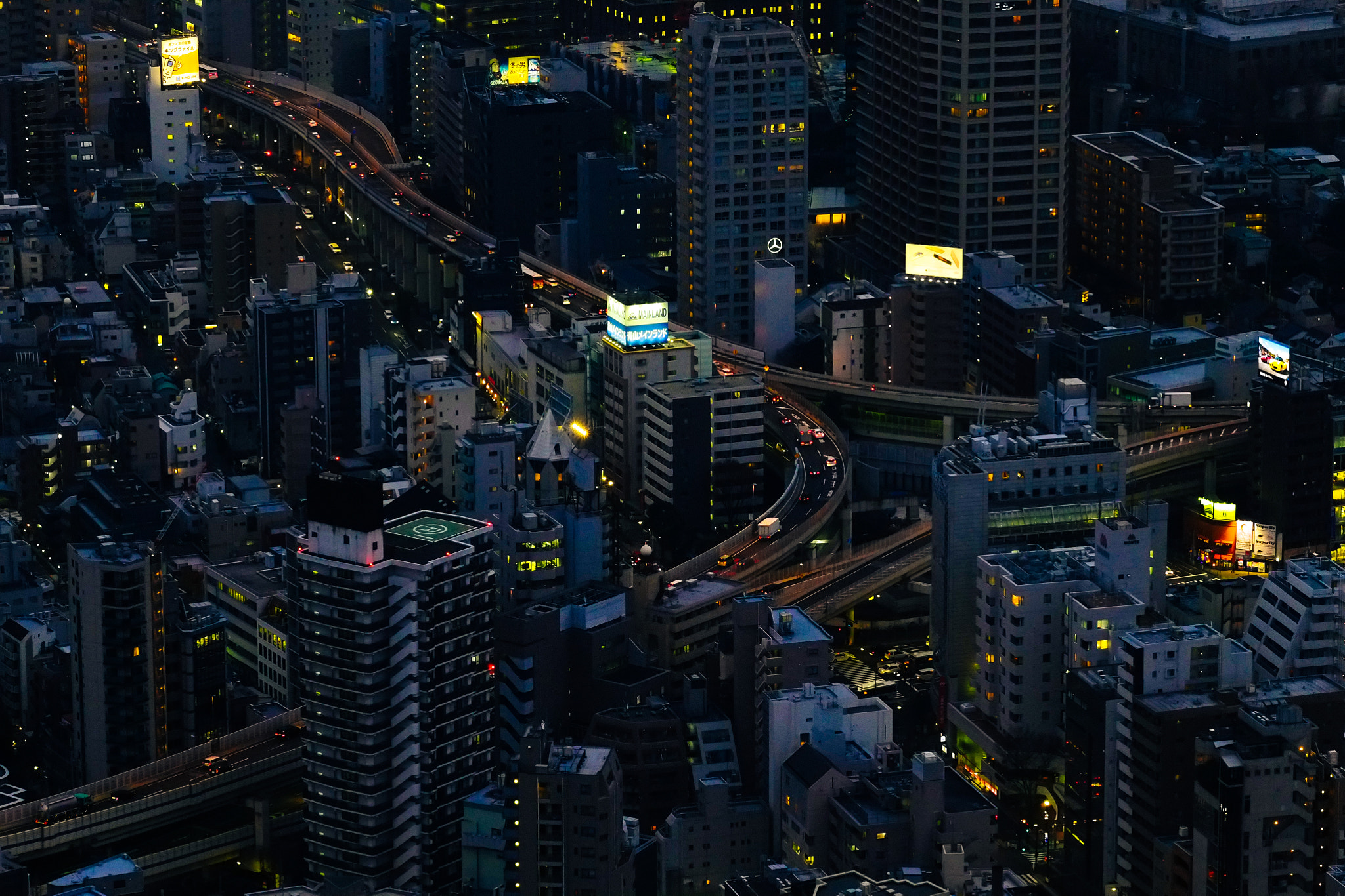 Fujifilm X-Pro1 + Fujifilm XF 90mm F2 R LM WR sample photo. Roppongi, tokyo photography