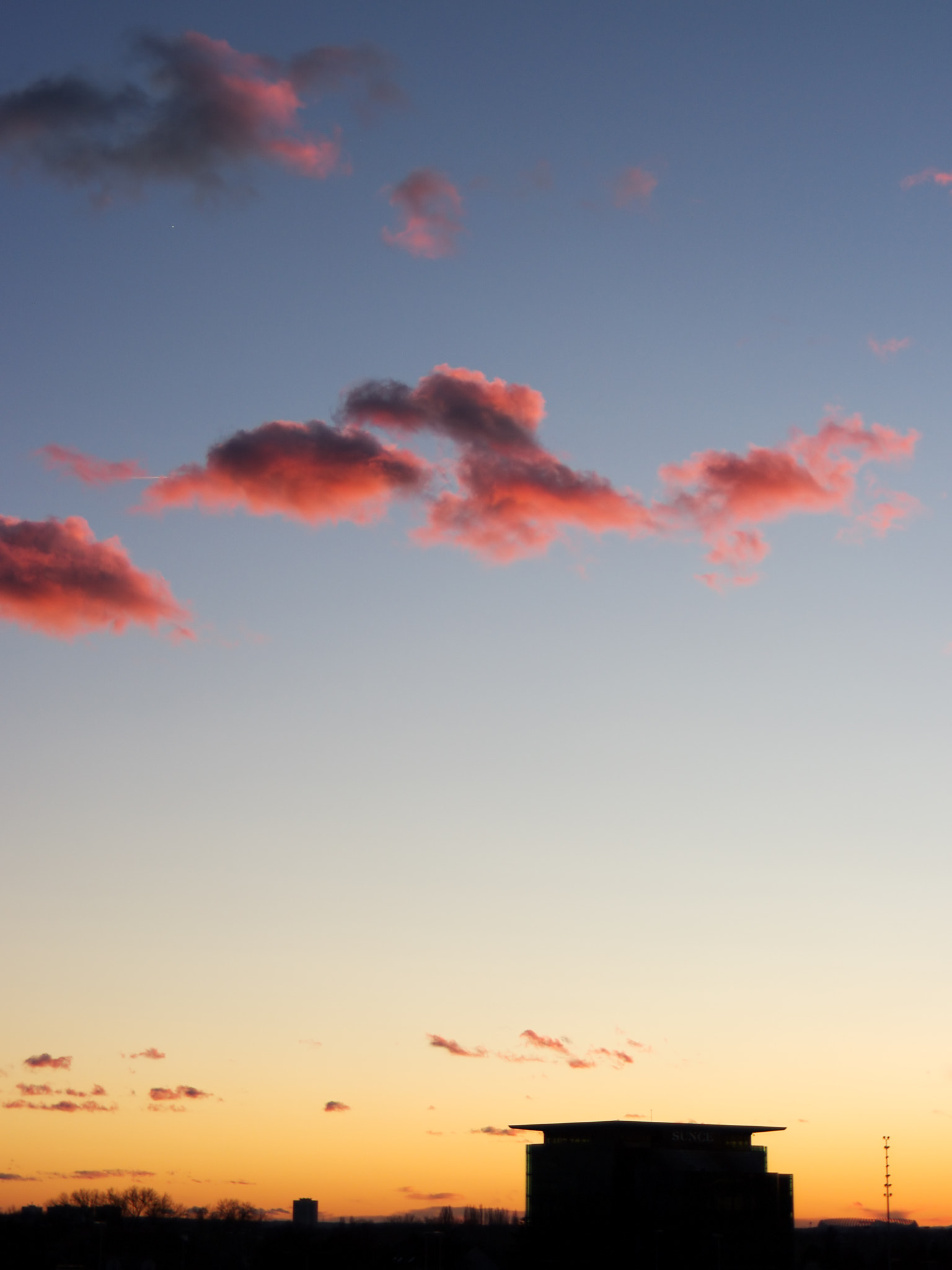 Pentax K20D sample photo. Pink clouds photography