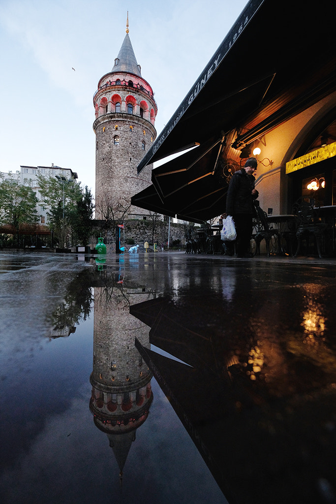 Fujifilm X-Pro2 sample photo. Reflection of the galata tower photography