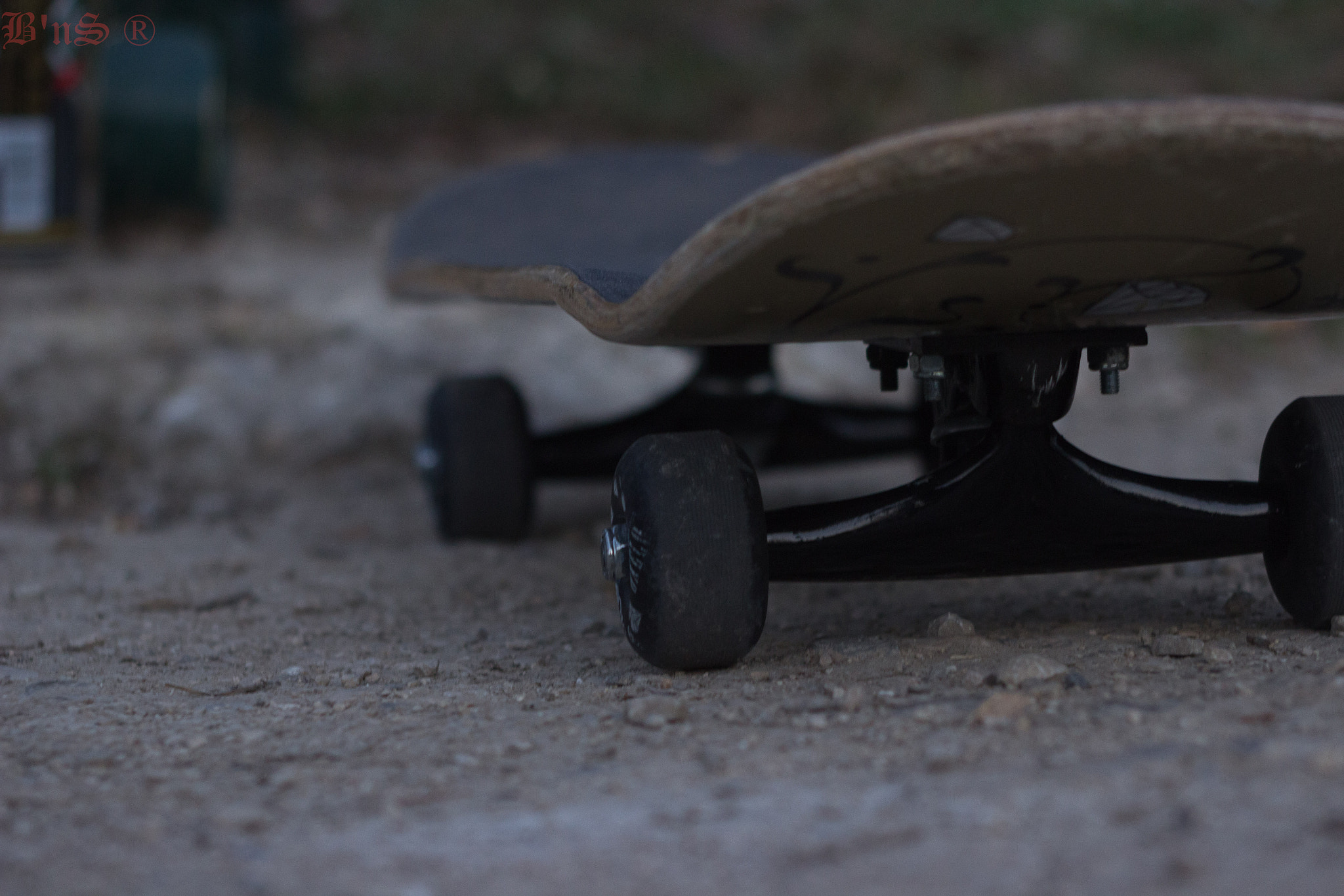 Canon EF 55-200mm F4.5-5.6 II USM sample photo. Une planche de skate  photography