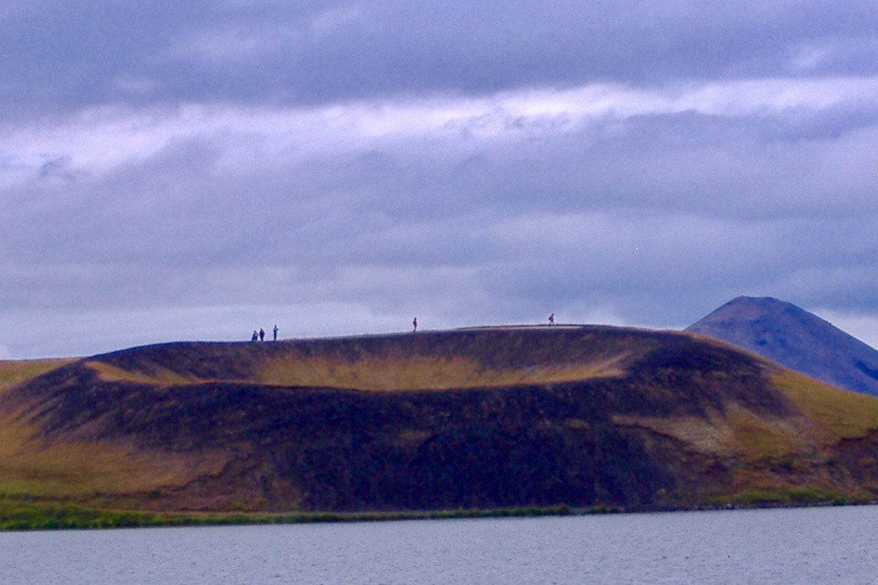 Fujifilm FinePix A345 sample photo. Little vulcano crater in iceland photography