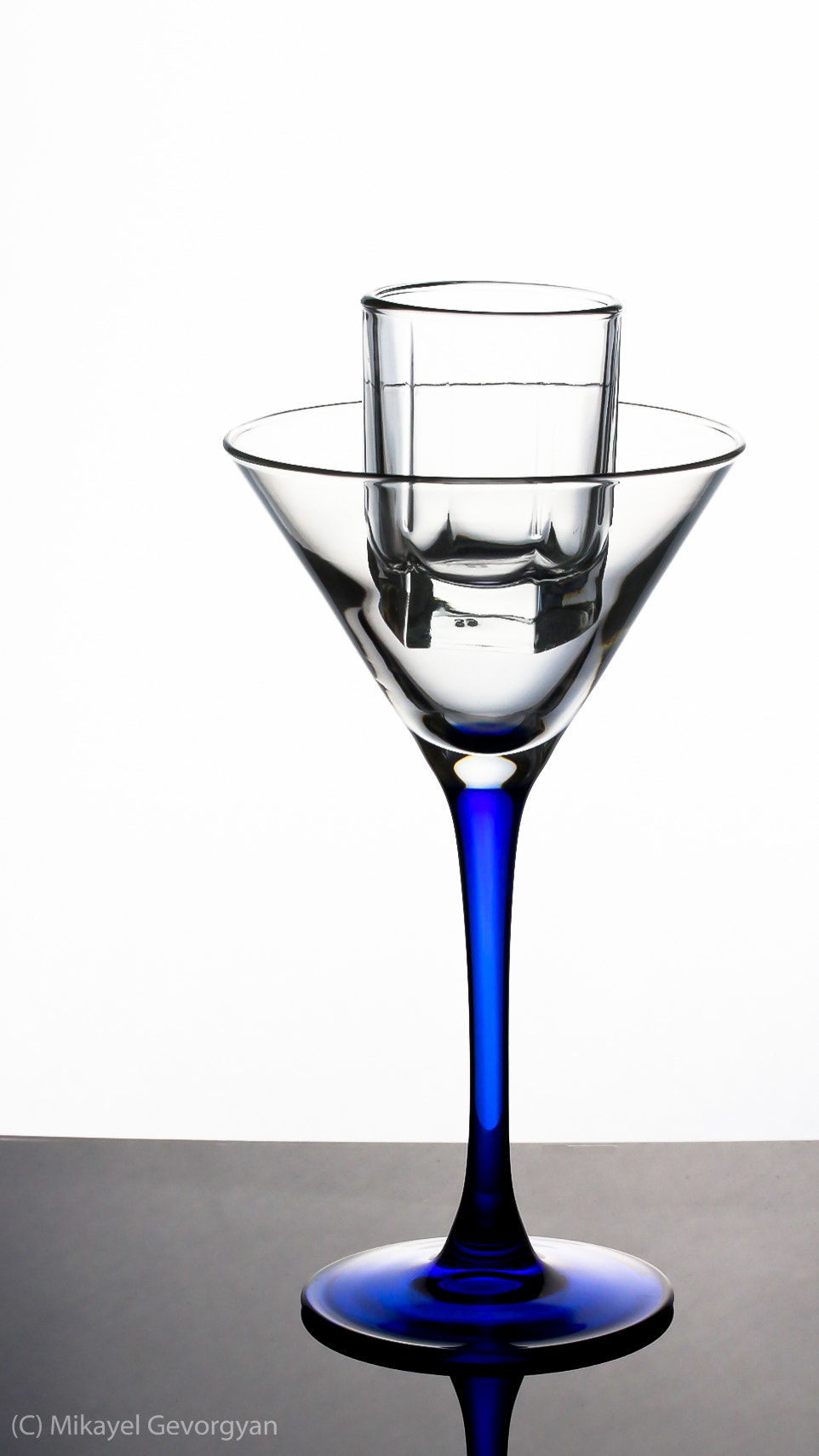 Canon EF-S 60mm F2.8 Macro USM sample photo. Glass photography