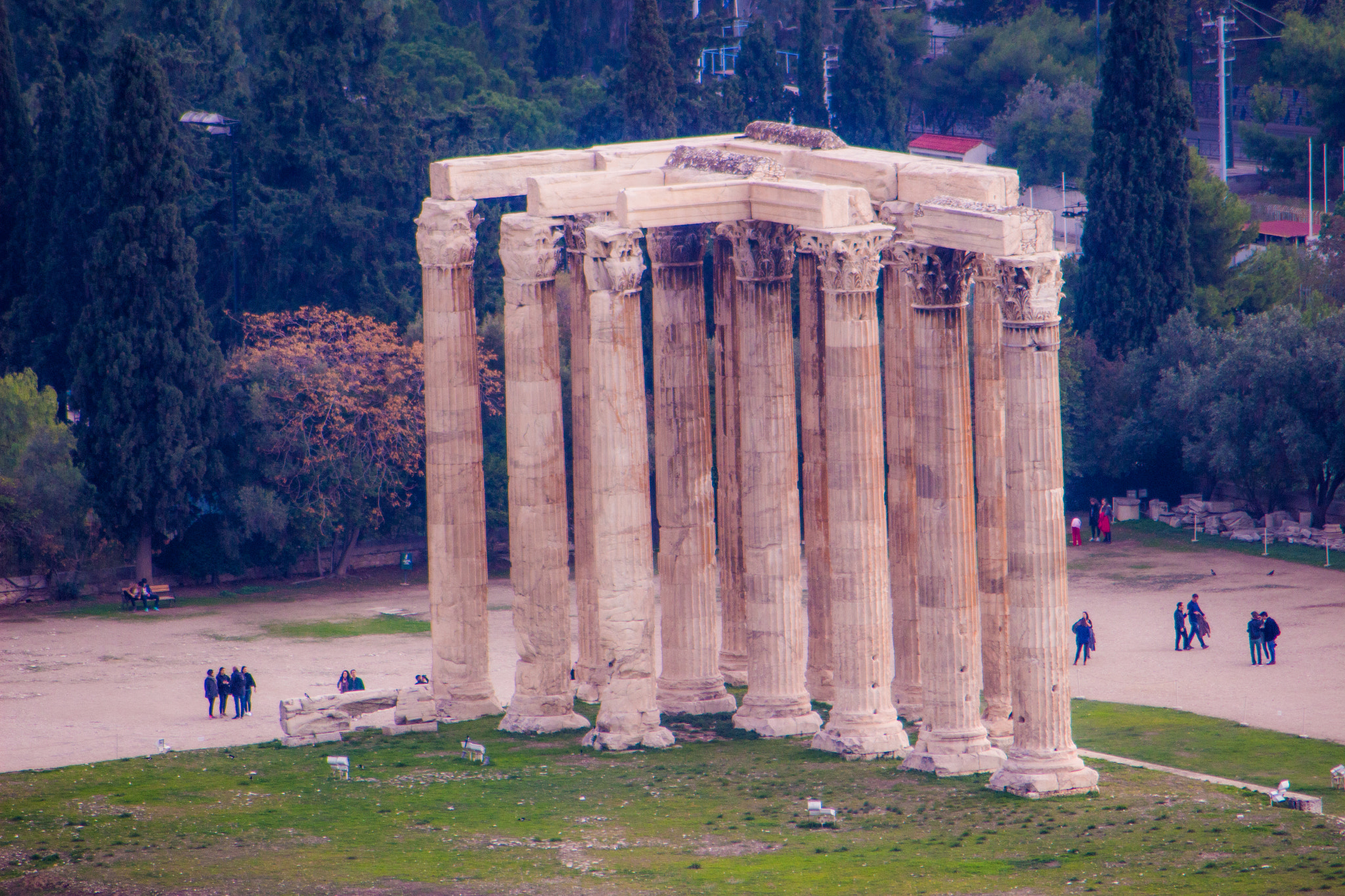 Canon EOS 100D (EOS Rebel SL1 / EOS Kiss X7) + Tamron AF 70-300mm F4-5.6 Di LD Macro sample photo. Temple of zeus from above photography