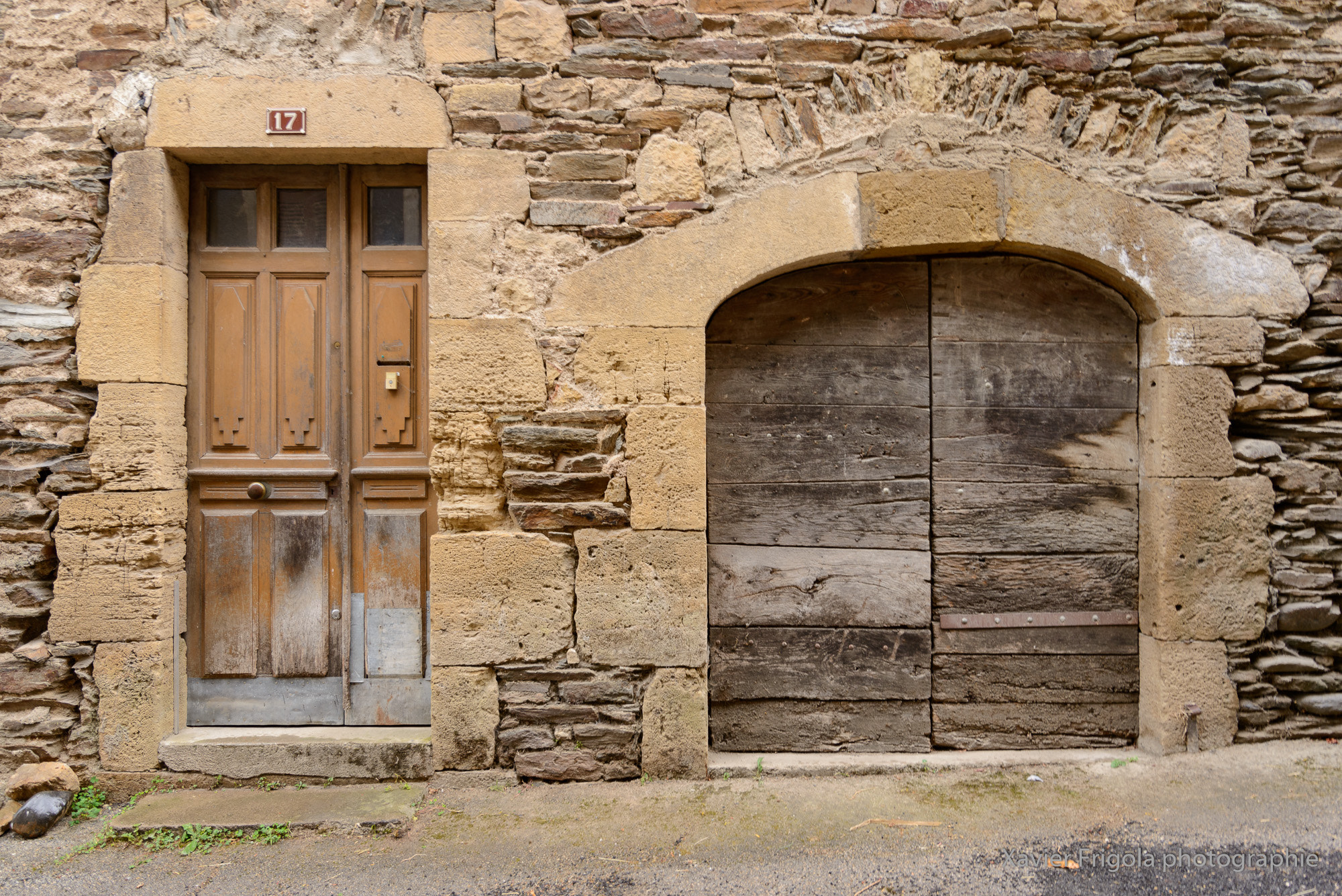 Tokina AT-X 17-35mm F4 Pro FX sample photo. Chemin de compostelle - portes et fenêtres de nos villages photography