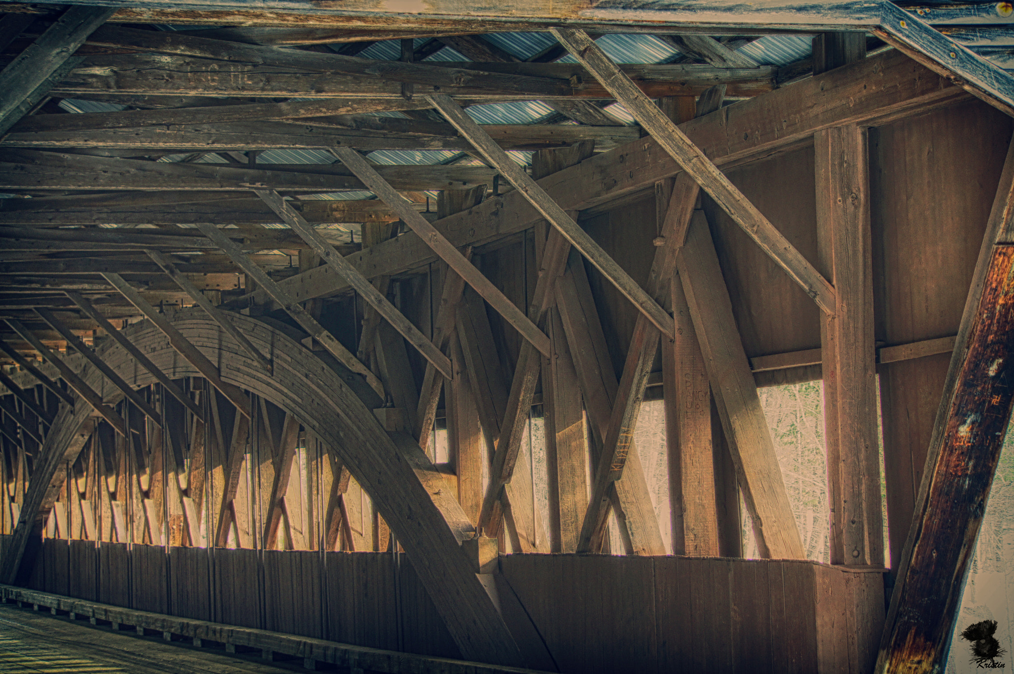 Sony Alpha NEX-3 + Sony E 55-210mm F4.5-6.3 OSS sample photo. Albany covered bridge photography