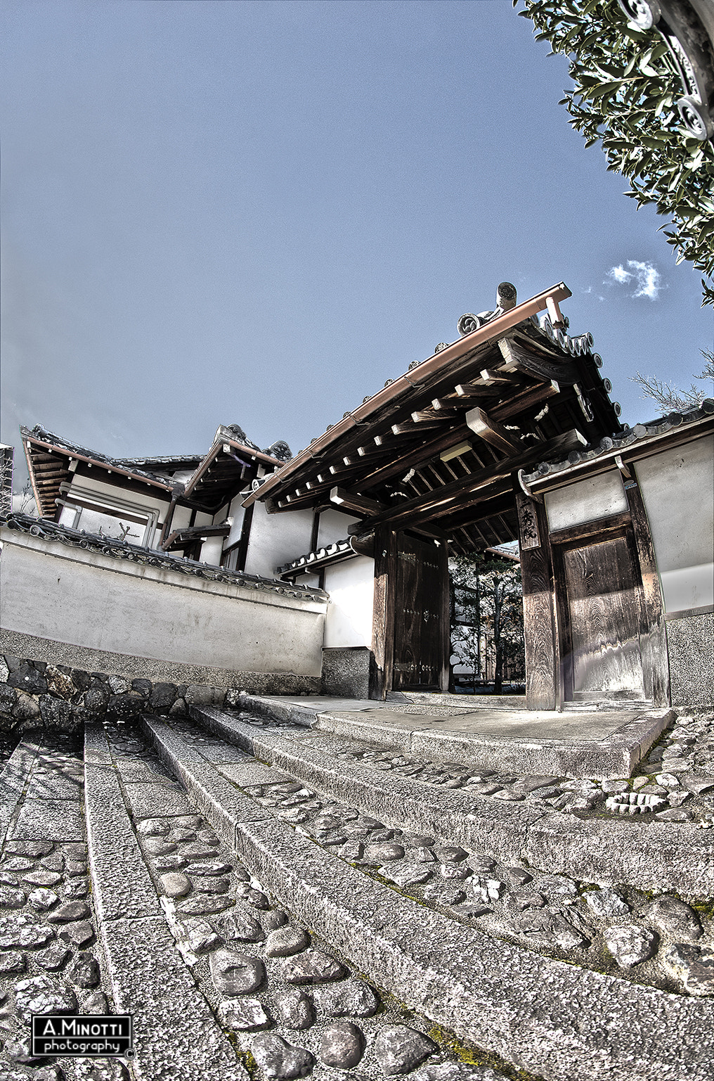 Nikon D7000 + Samyang 8mm F3.5 Aspherical IF MC Fisheye sample photo. Ancient steps, tenryu-ji - kyoto, japan photography