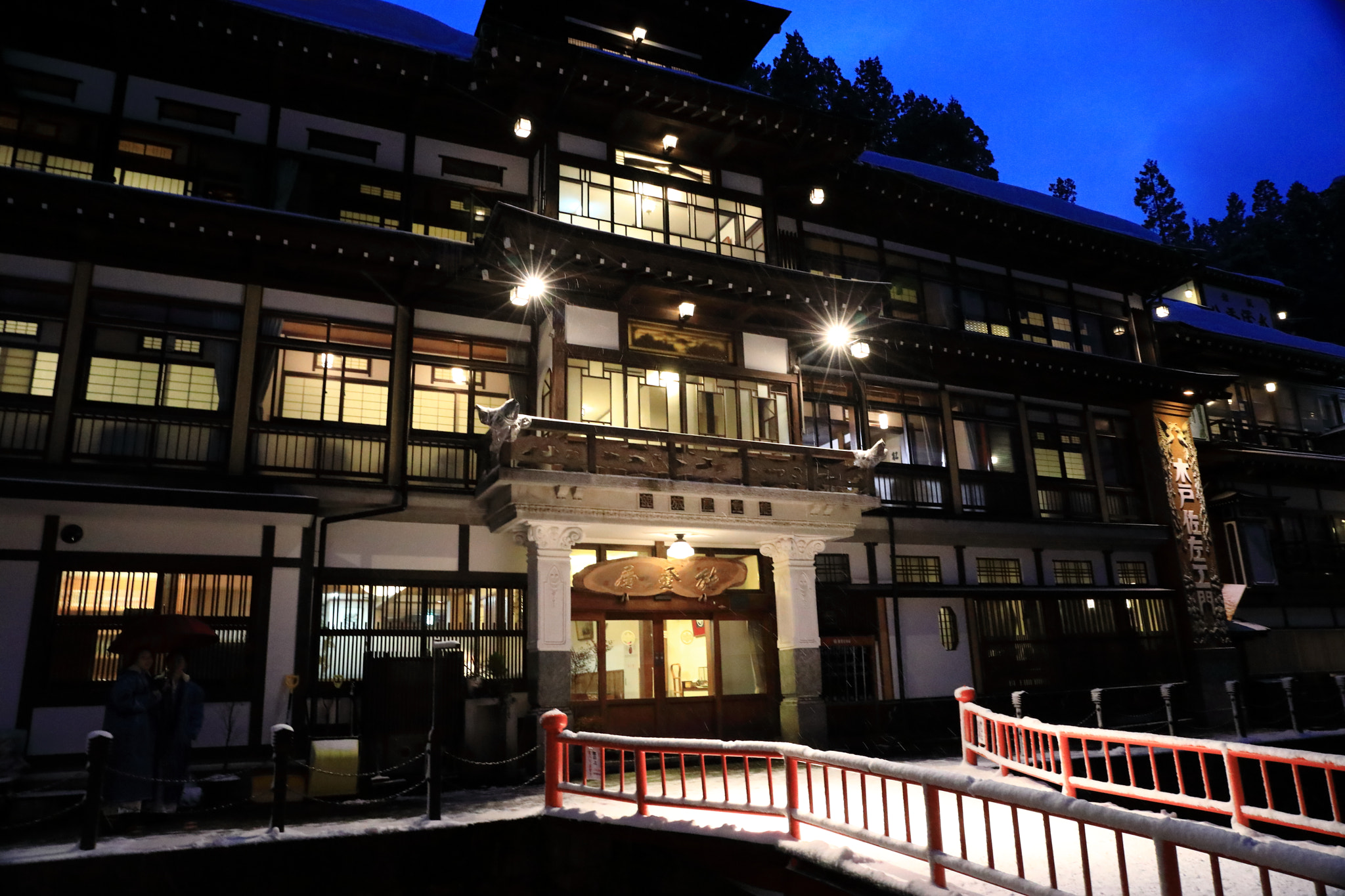 Canon EF 24-70mm F4L IS USM sample photo. Twilight photography