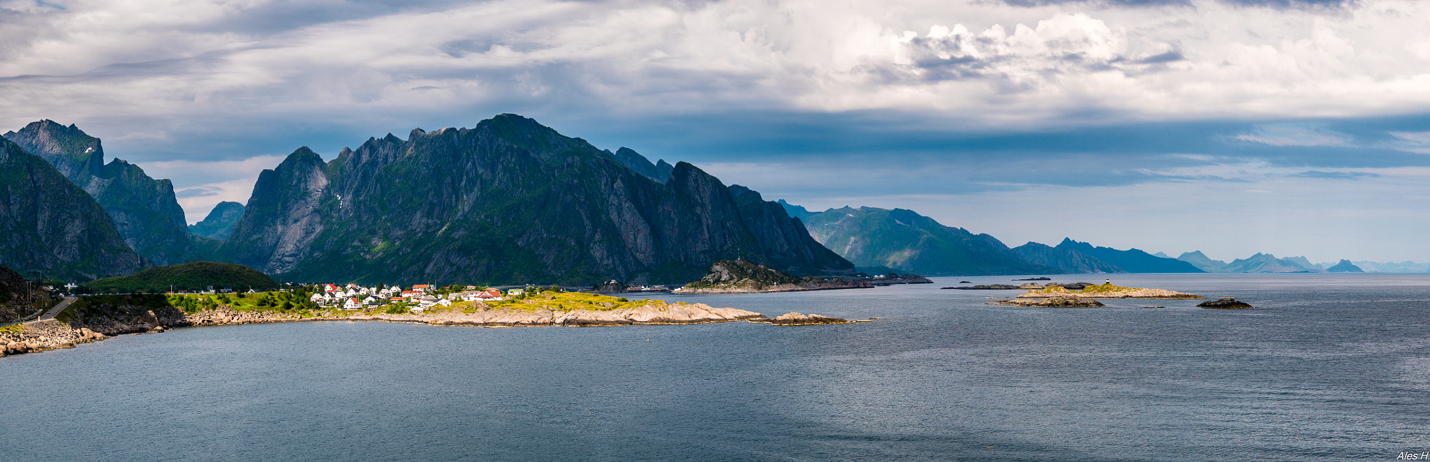 Panasonic Lumix DMC-GX85 (Lumix DMC-GX80 / Lumix DMC-GX7 Mark II) sample photo. Lofoten panorama photography
