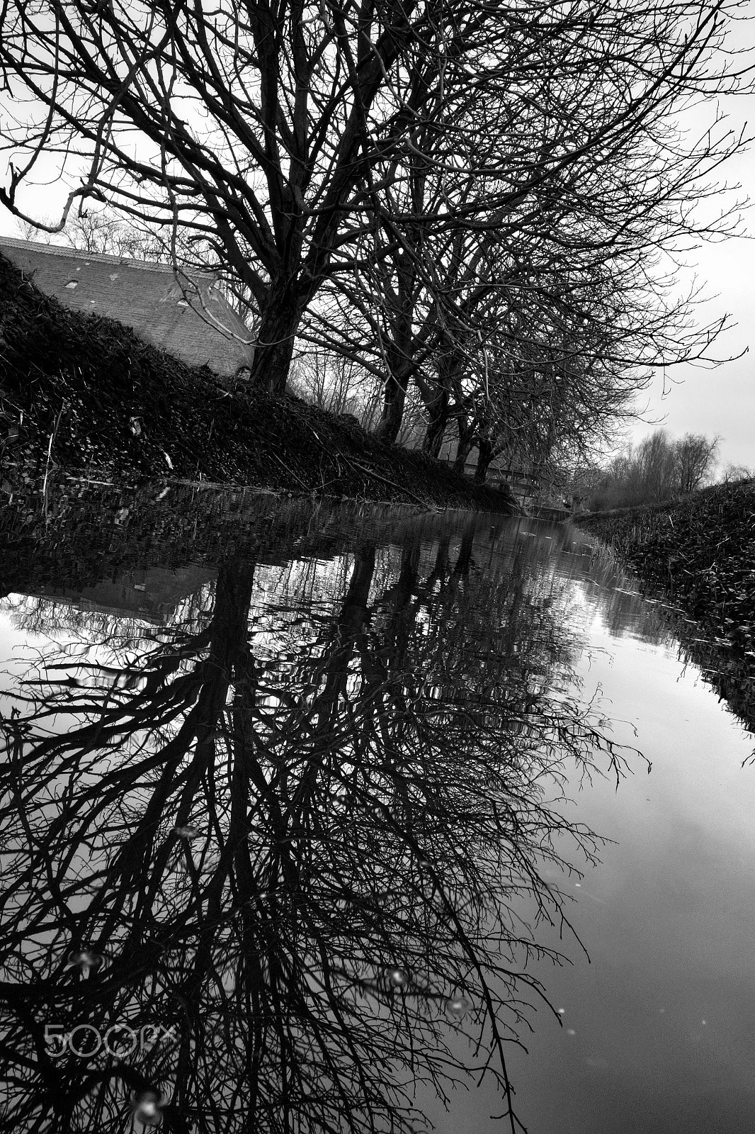 Samsung NX mini sample photo. Reflections photography