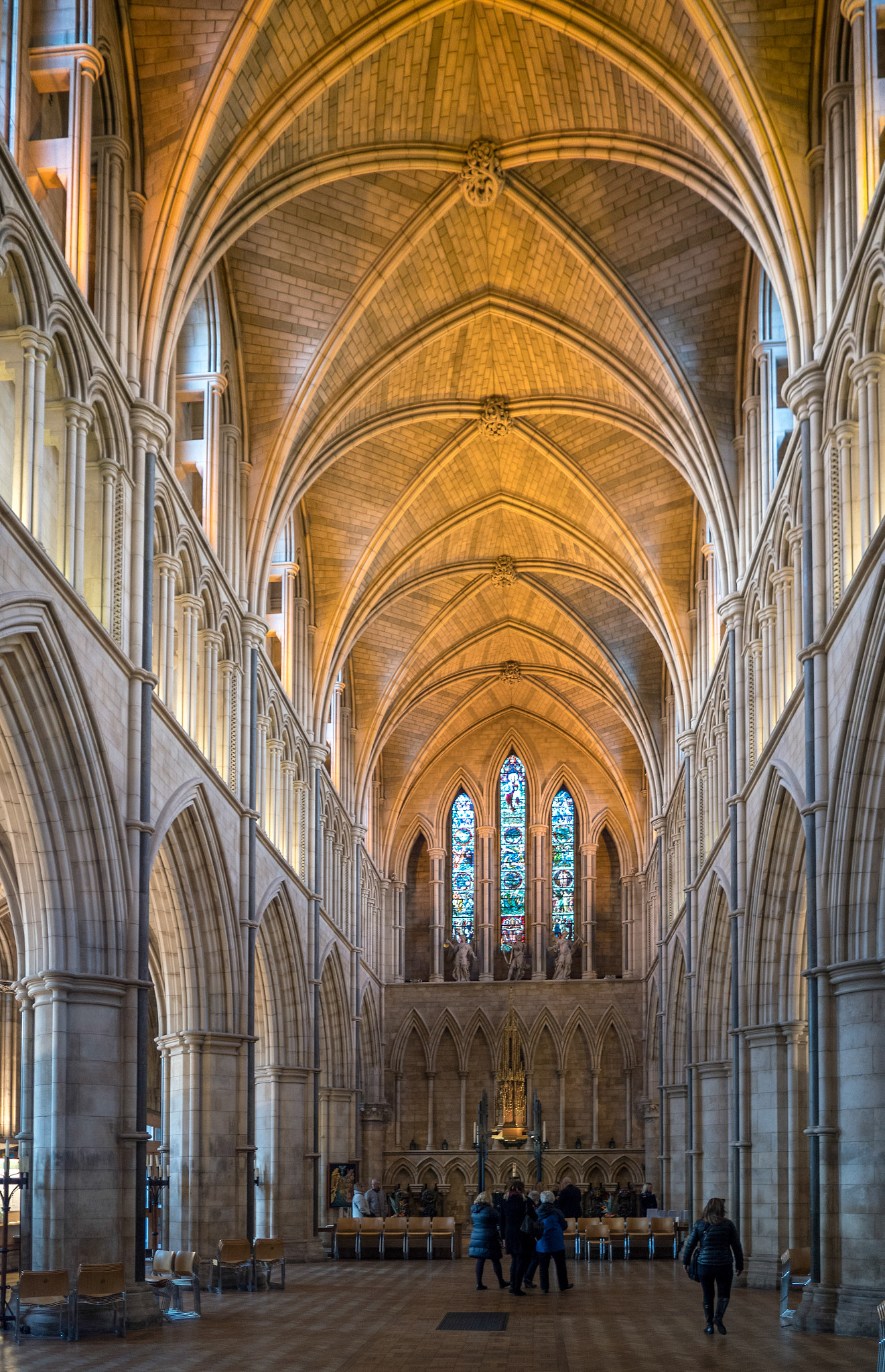 Olympus PEN-F + OLYMPUS M.12mm F2.0 sample photo. Interior view of southwark cathedral photography