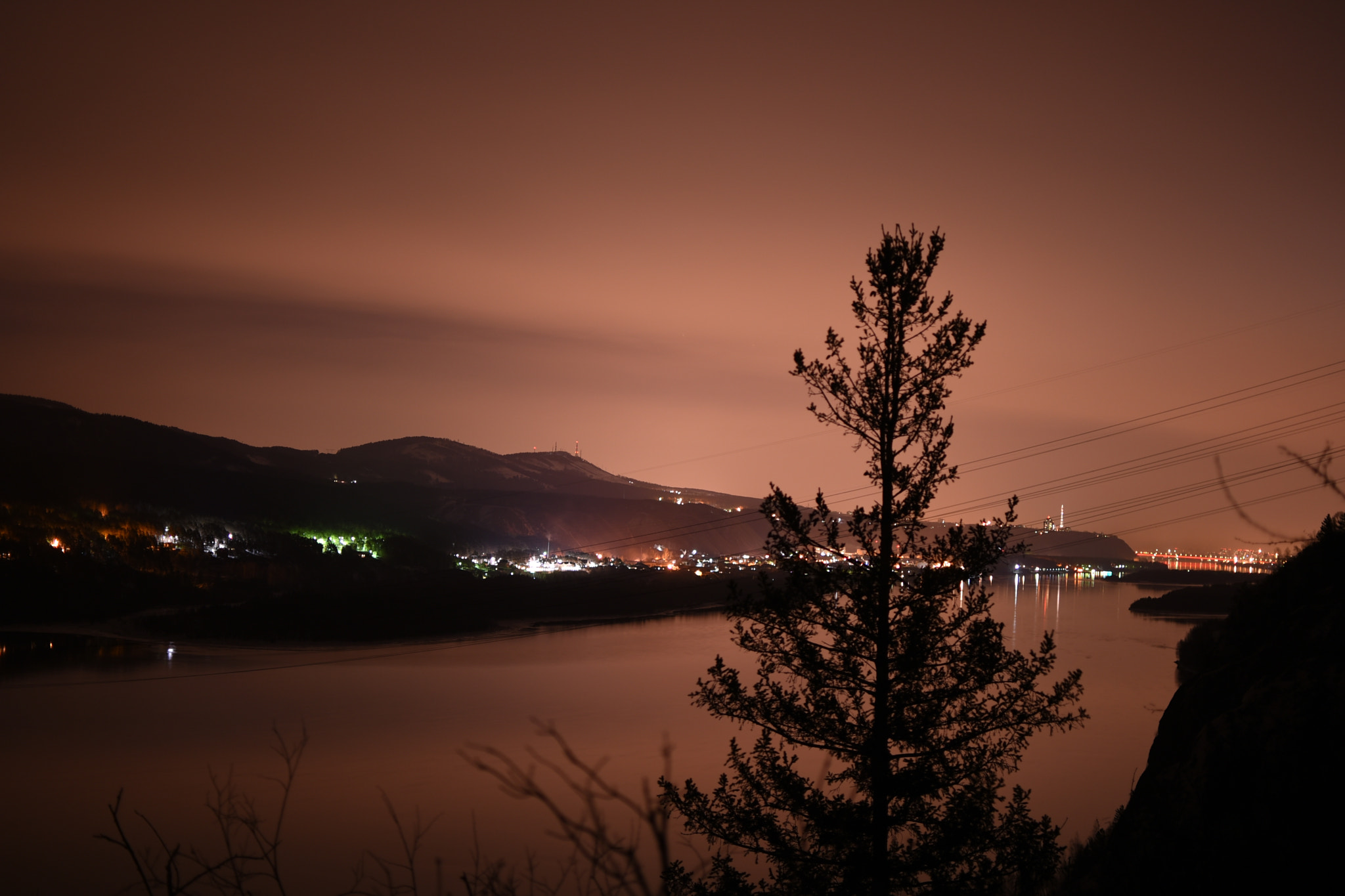 Nikon D750 + Nikon AF-S DX Nikkor 35mm F1.8G sample photo. Night photography