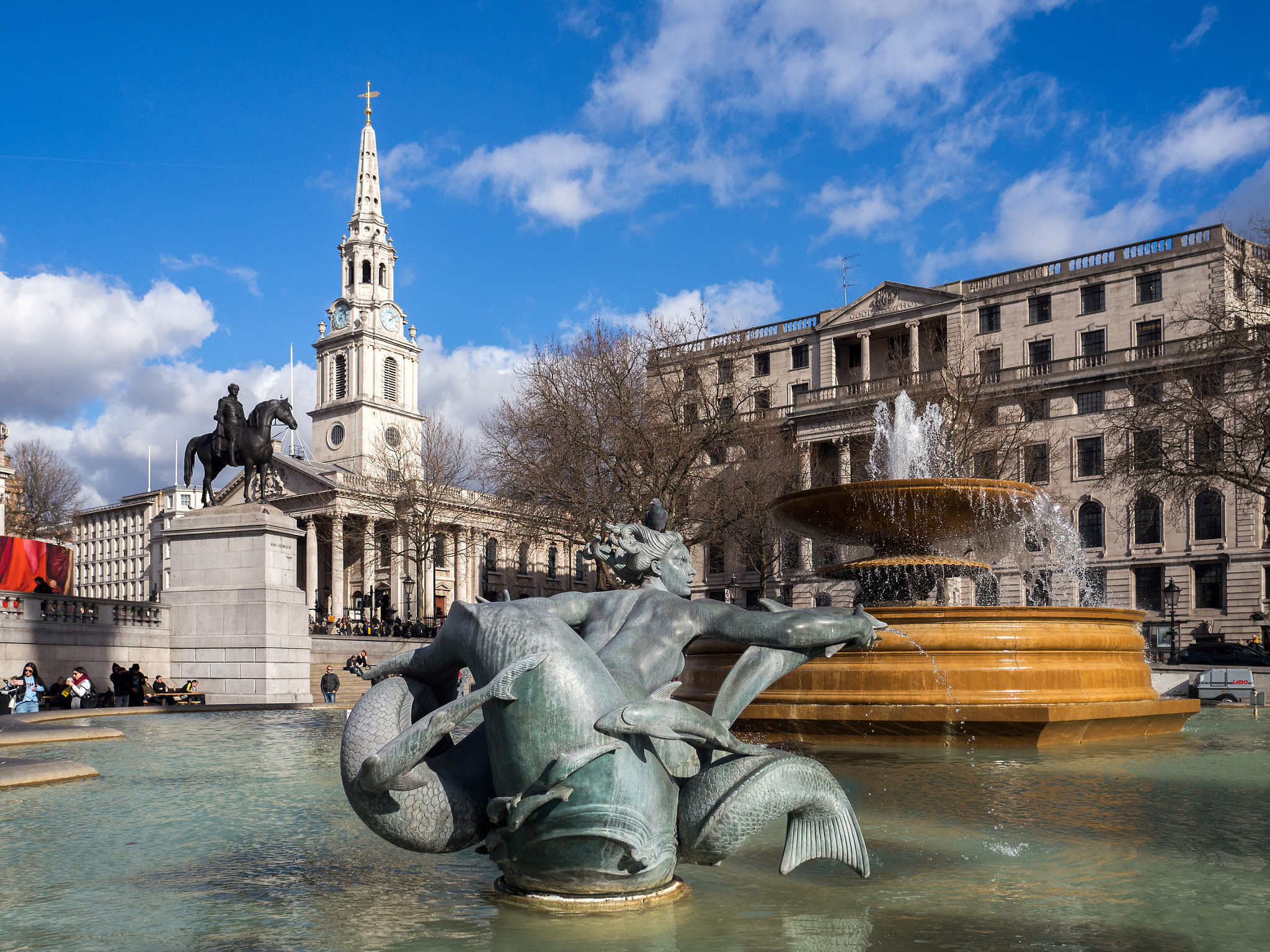 Olympus PEN-F + OLYMPUS M.12mm F2.0 sample photo. View of trafalgar square photography