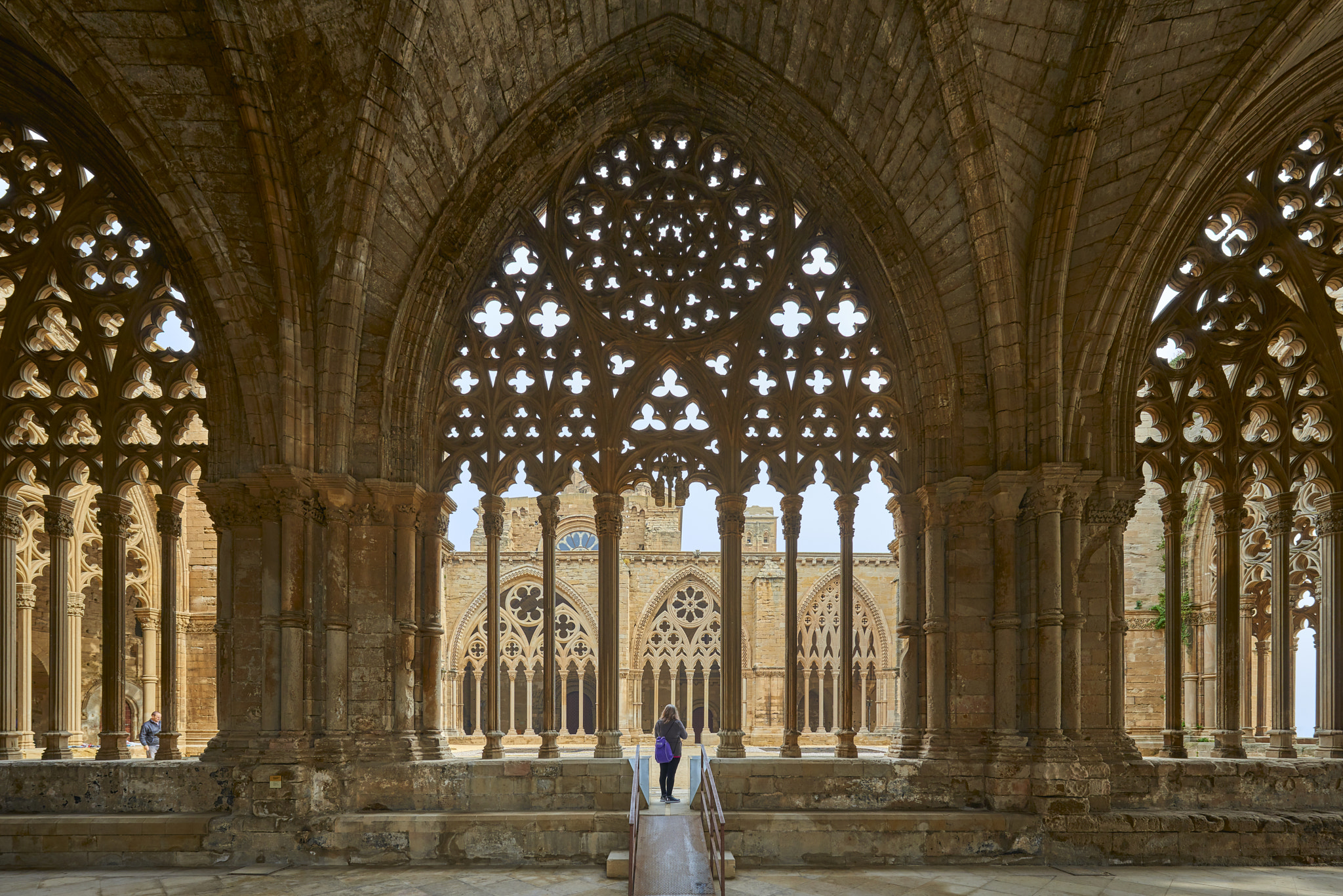 Nikon AF-S Nikkor 14-24mm F2.8G ED sample photo. La seu vella de lleida - claustro photography