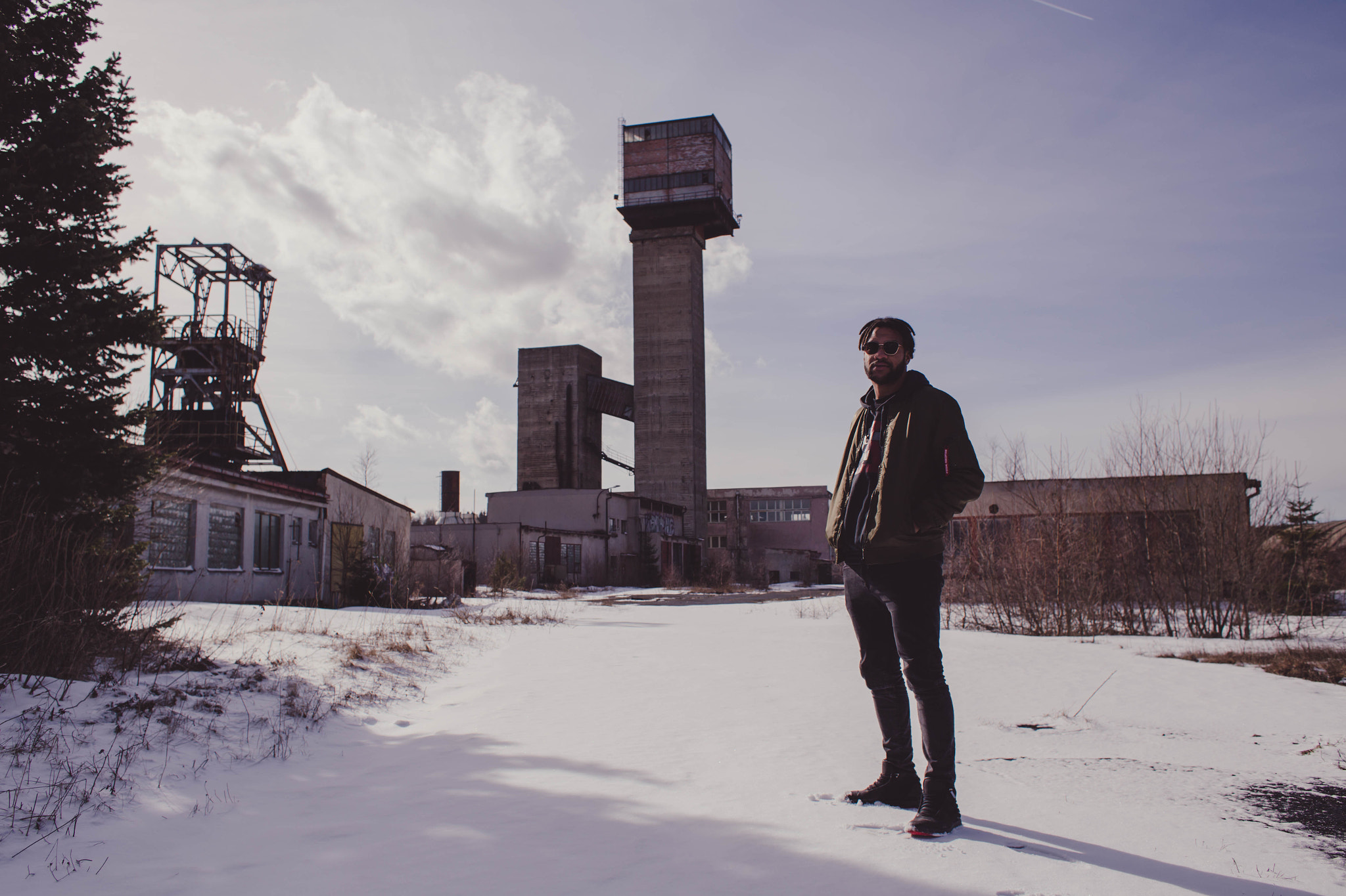 Canon EOS 6D + Canon EF 28mm F1.8 USM sample photo. Urbex photography