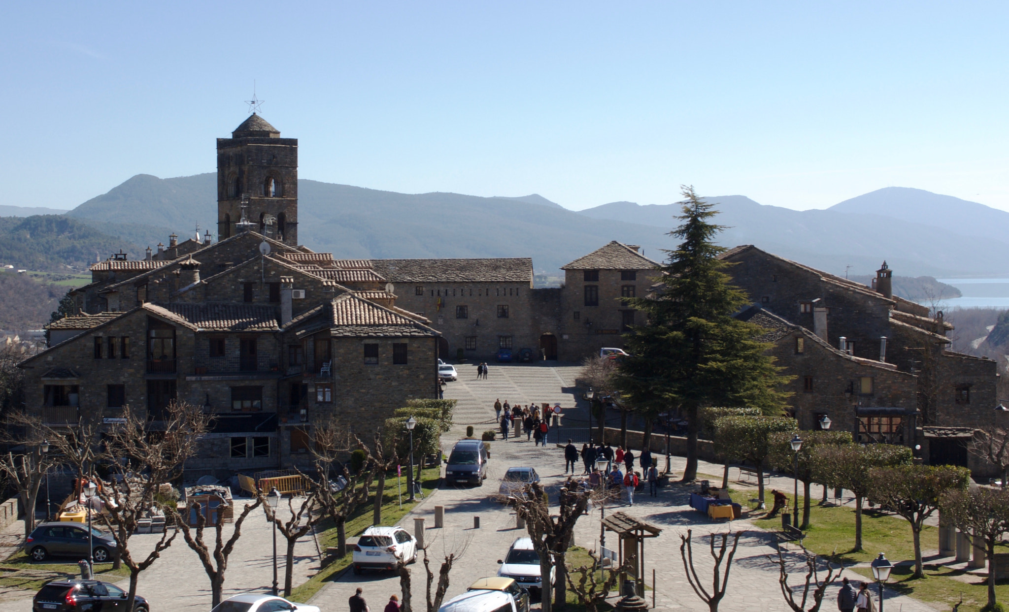 Canon EF-S 24mm F2.8 STM sample photo. Pueblo de aínsa, huesca, españa photography