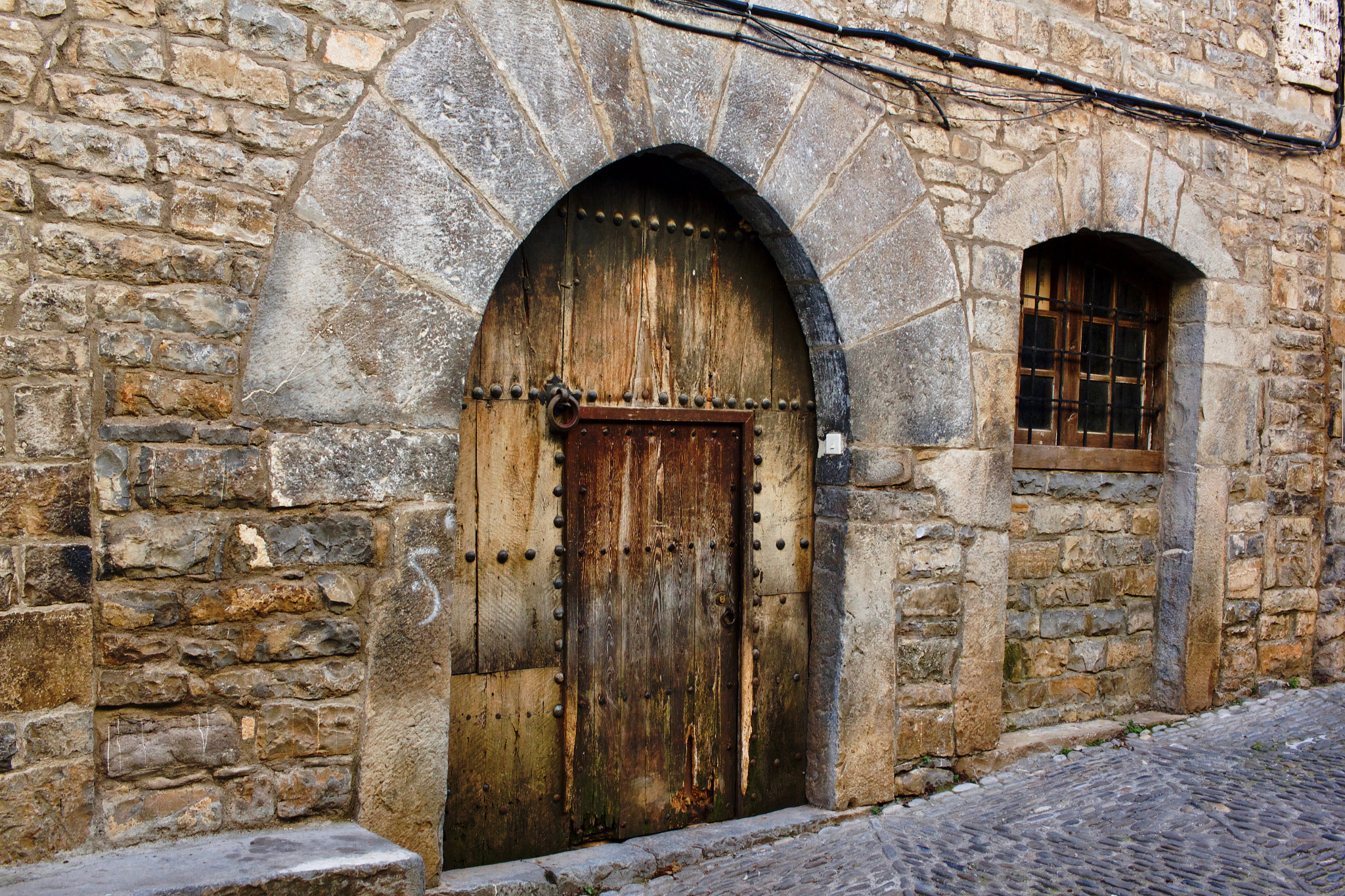 Canon EF-S 24mm F2.8 STM sample photo. Pueblo de aínsa, huesca, españa photography