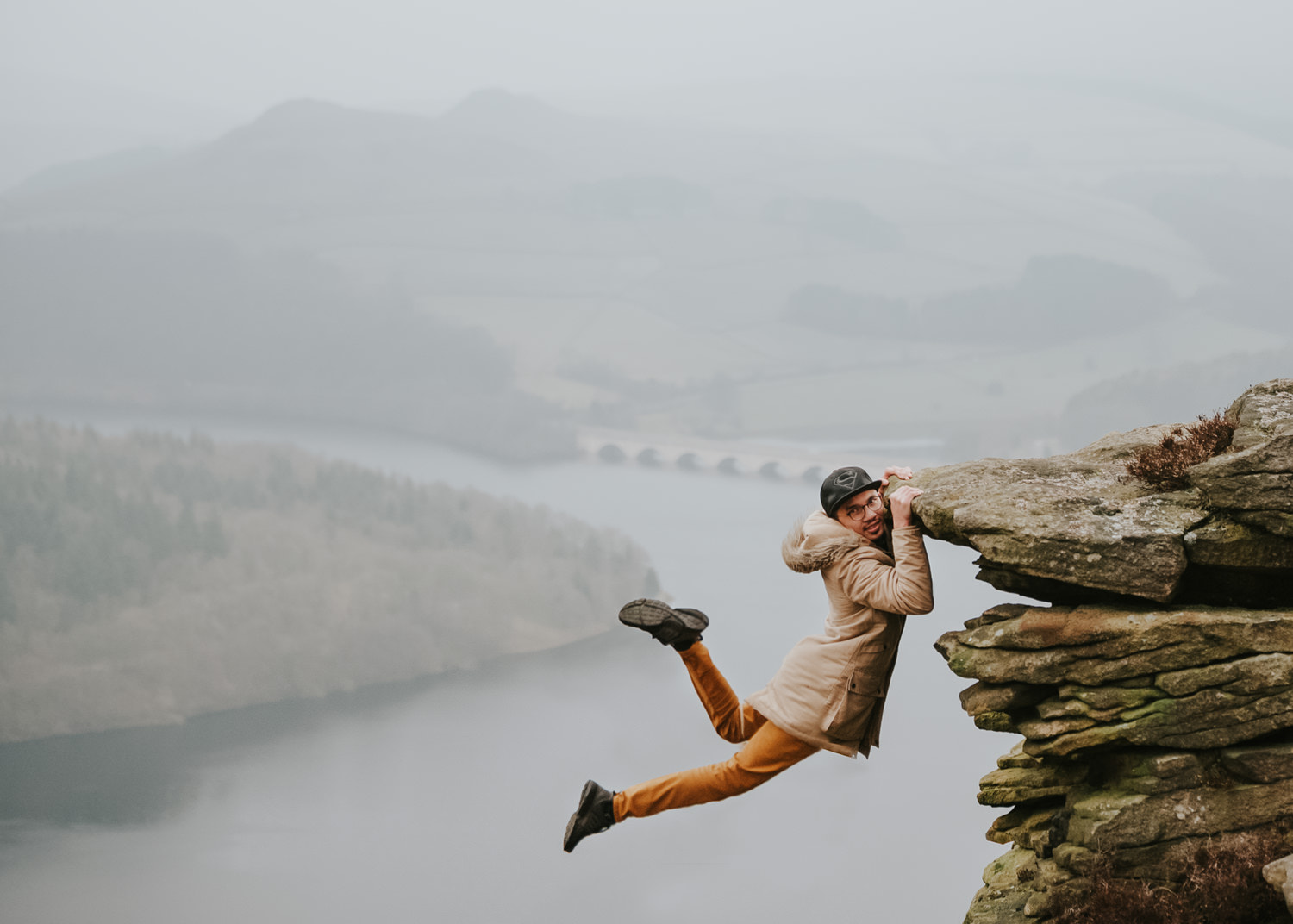 Sigma 18-200mm F3.5-6.3 DC OS HSM sample photo. Bamford edge, peak district photography