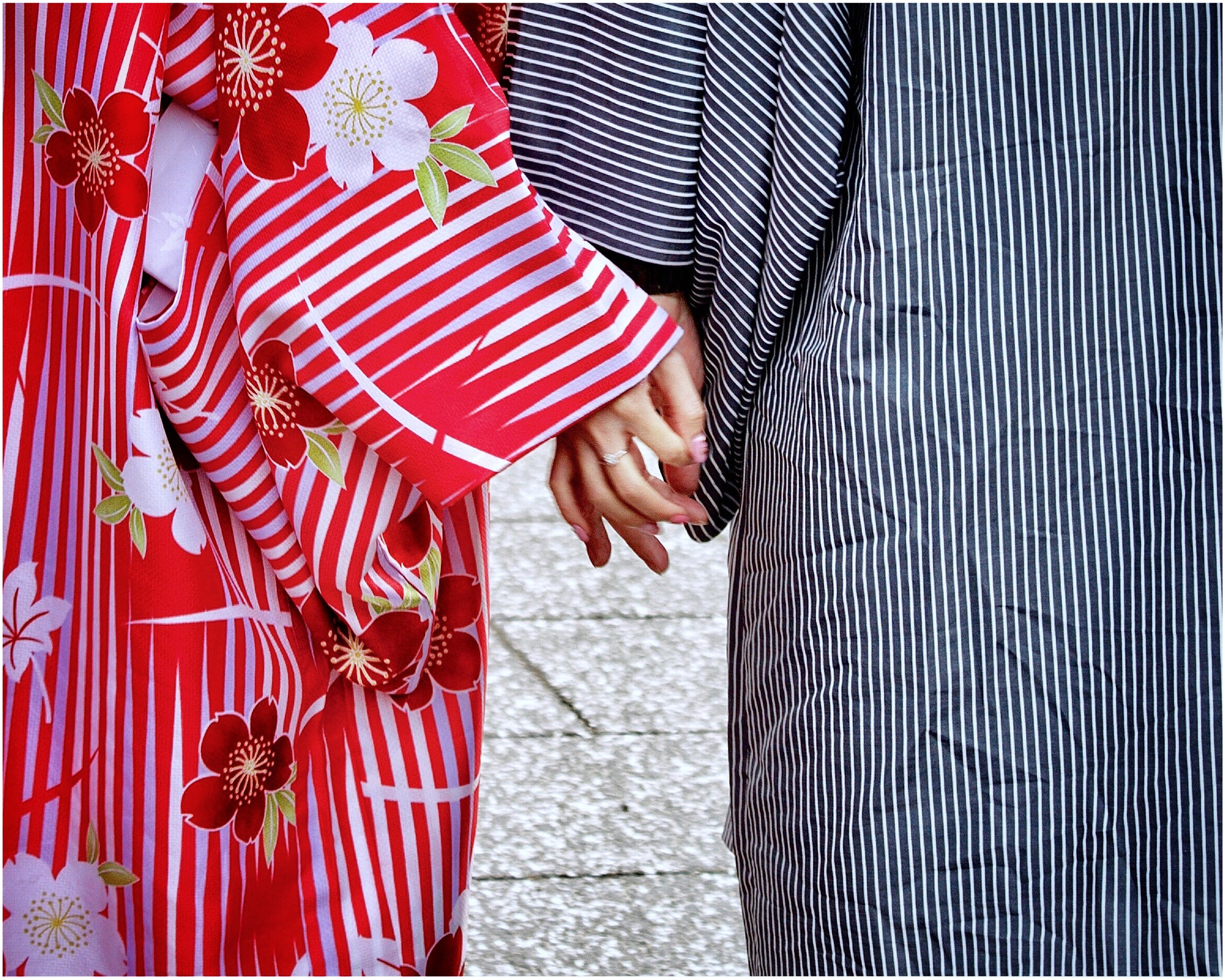 Canon EOS 500D (EOS Rebel T1i / EOS Kiss X3) sample photo. Your hands are mine to hold. photography