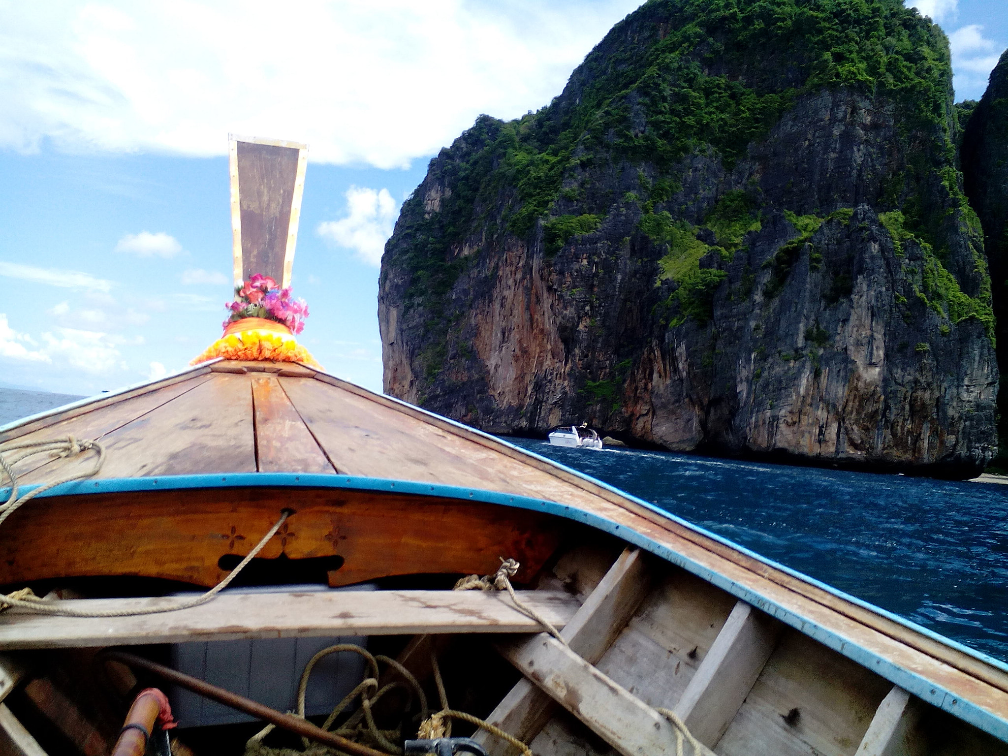 Lenovo A5500-H sample photo. Thailand 2015 photography