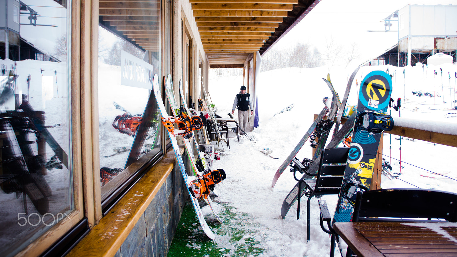 Sony Alpha NEX-7 + Sony E 18-55mm F3.5-5.6 OSS sample photo. Skiing photography