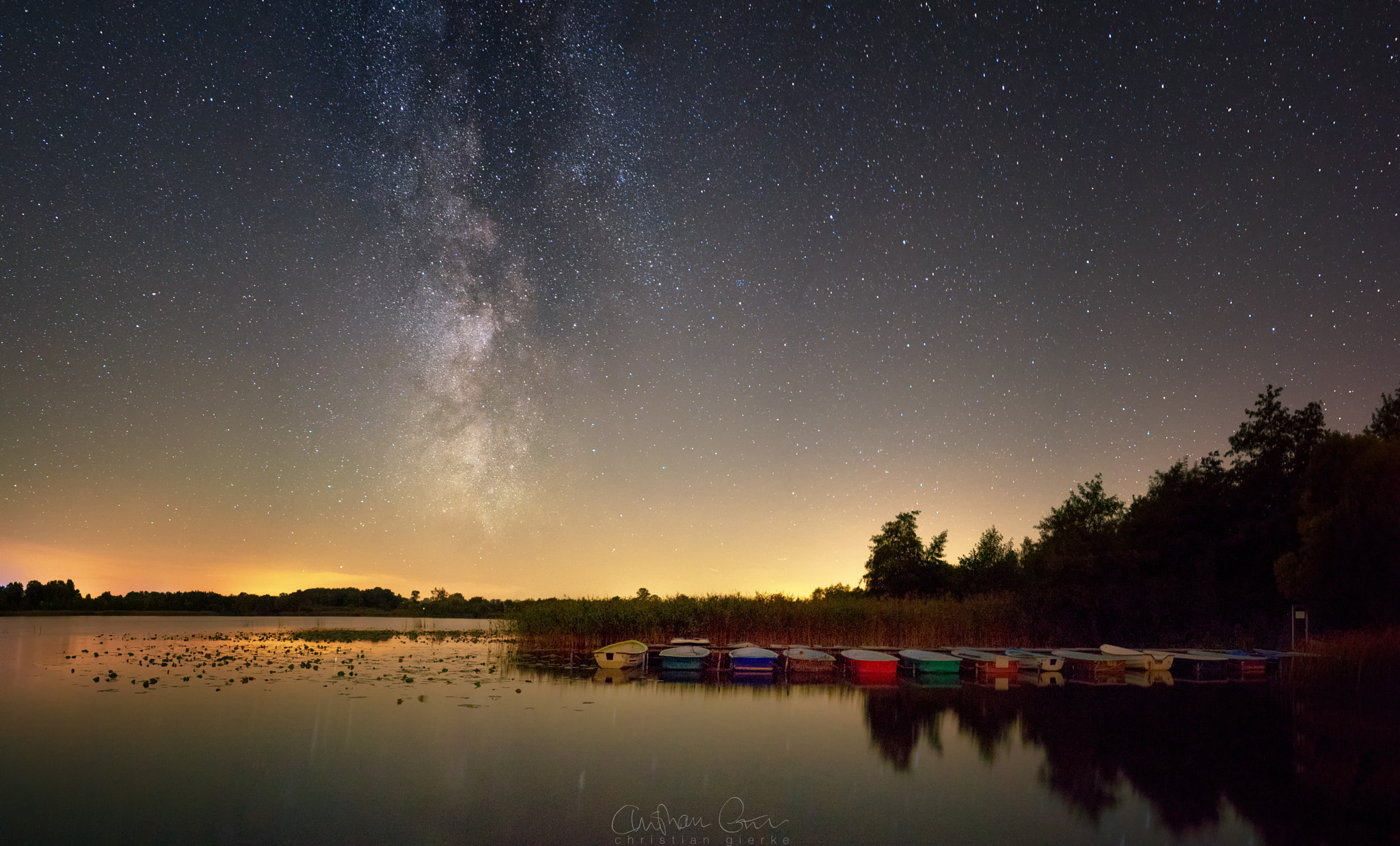 Sony a7 + Sony FE 28mm F2 sample photo. Milky way photography