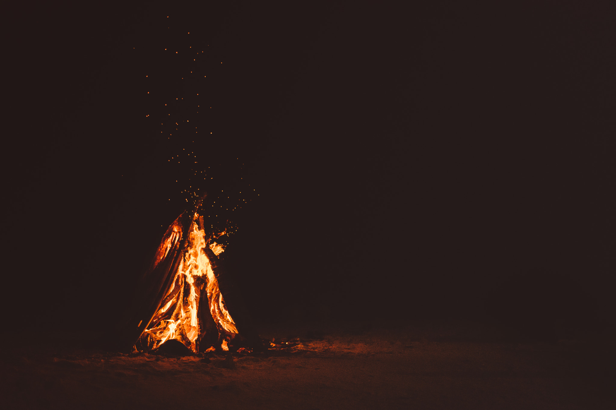 Sony FE 28mm F2 sample photo. Minimal fire photography