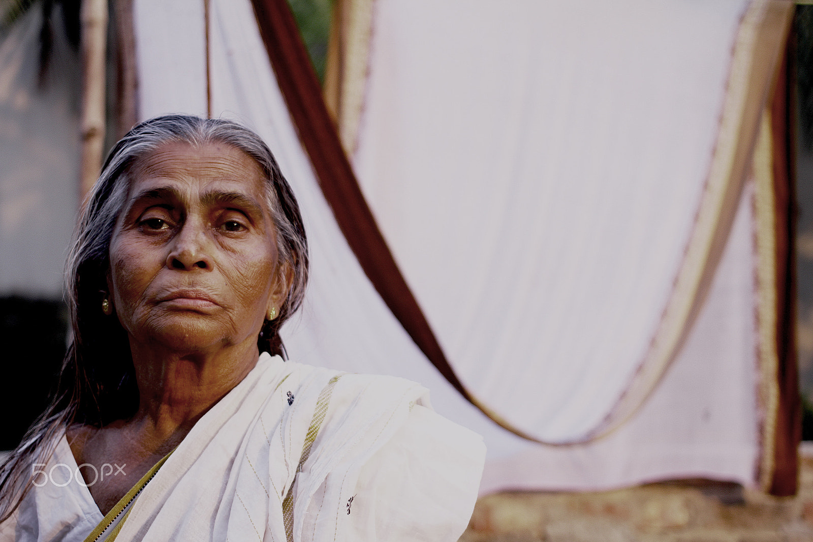 Canon EF 40mm F2.8 STM sample photo. An old mother....||\/|| photography