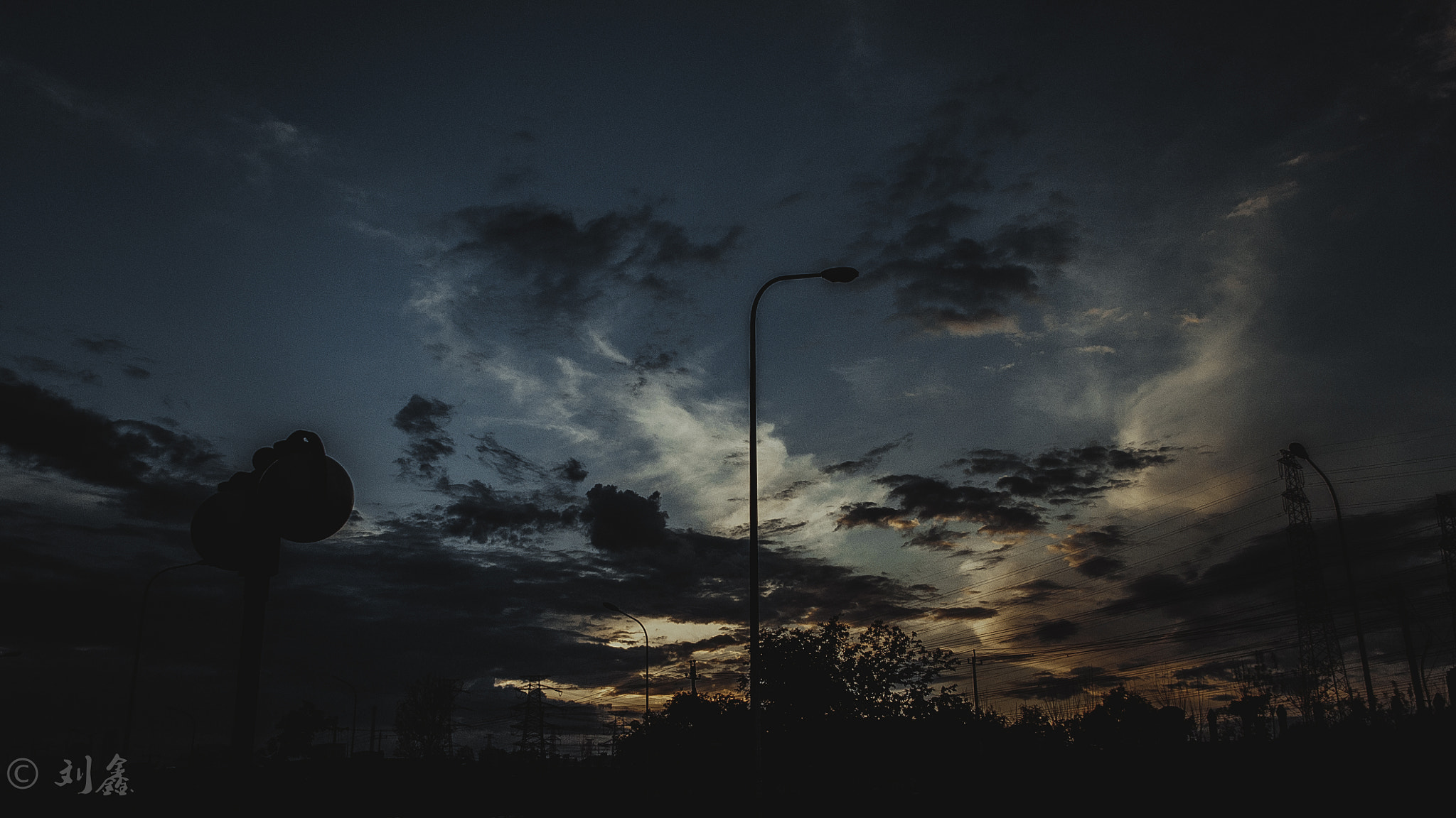 Sigma 18-200mm F3.5-6.3 DC OS HSM sample photo. Fire and cloud photography