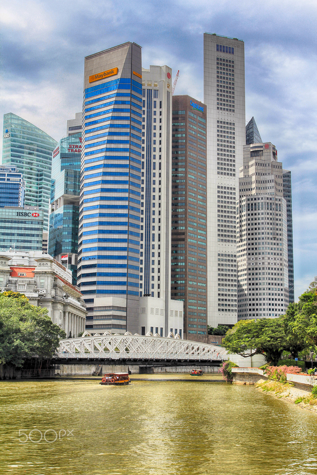 Canon EF 17-40mm F4L USM sample photo. Singapore's business district photography