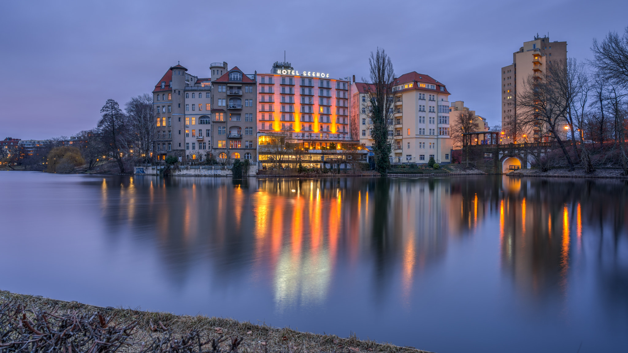 ZEISS Batis 18mm F2.8 sample photo. Am lietzensee photography