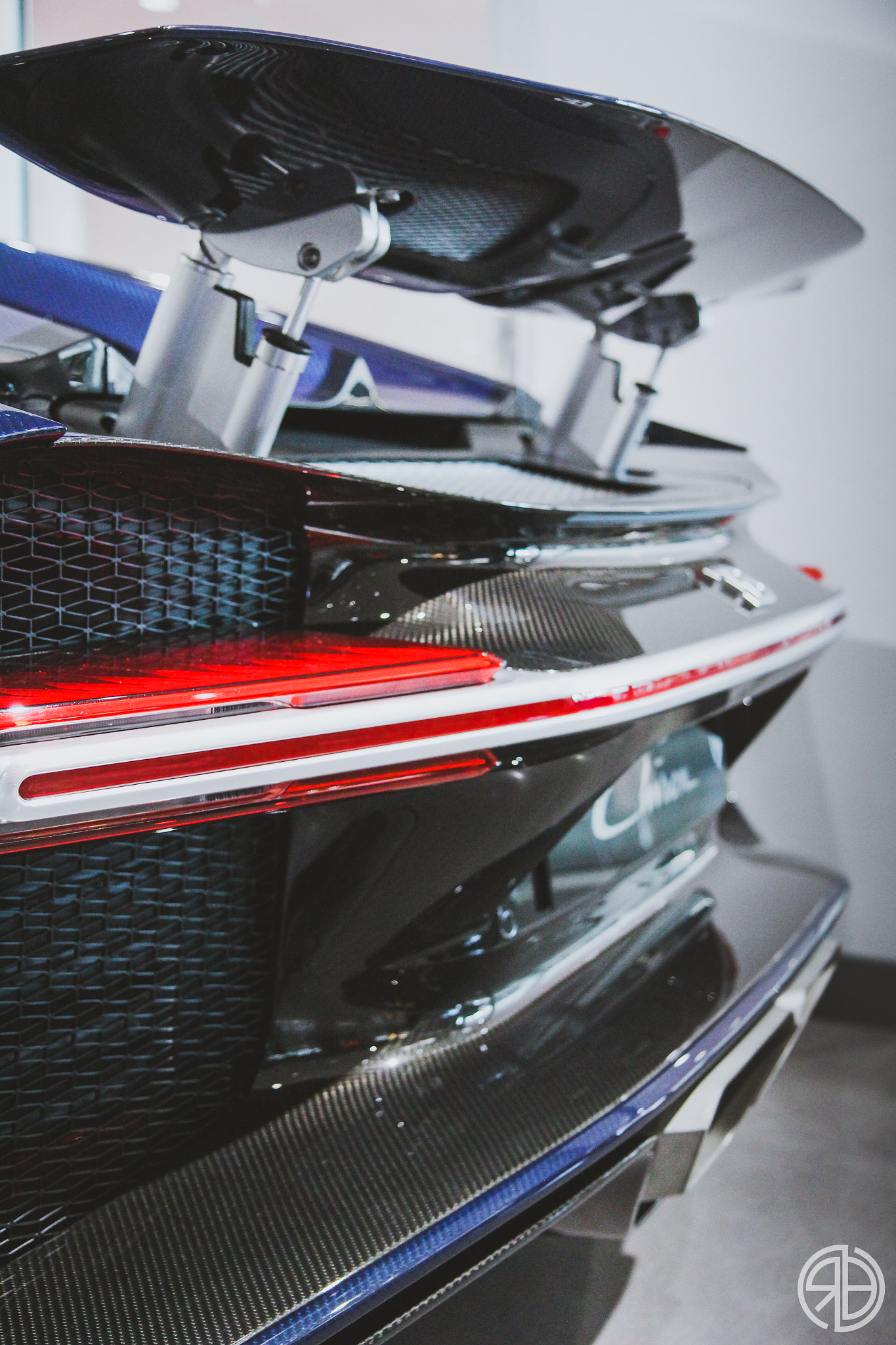 Canon EOS 100D (EOS Rebel SL1 / EOS Kiss X7) sample photo. Bugatti chiron photography