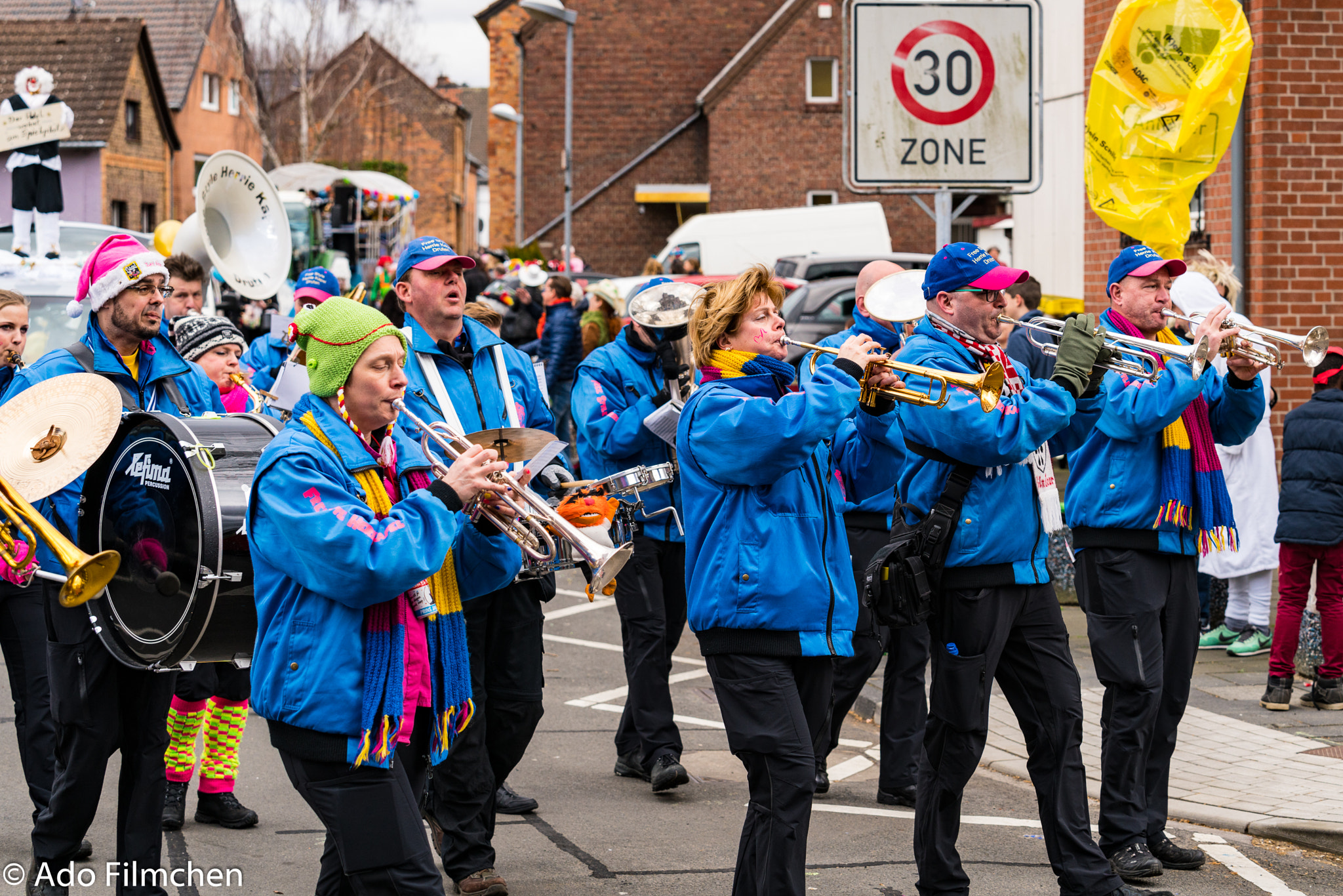 Sony FE 70-200mm F2.8 GM OSS sample photo. Rosenmontag balkhausen photography