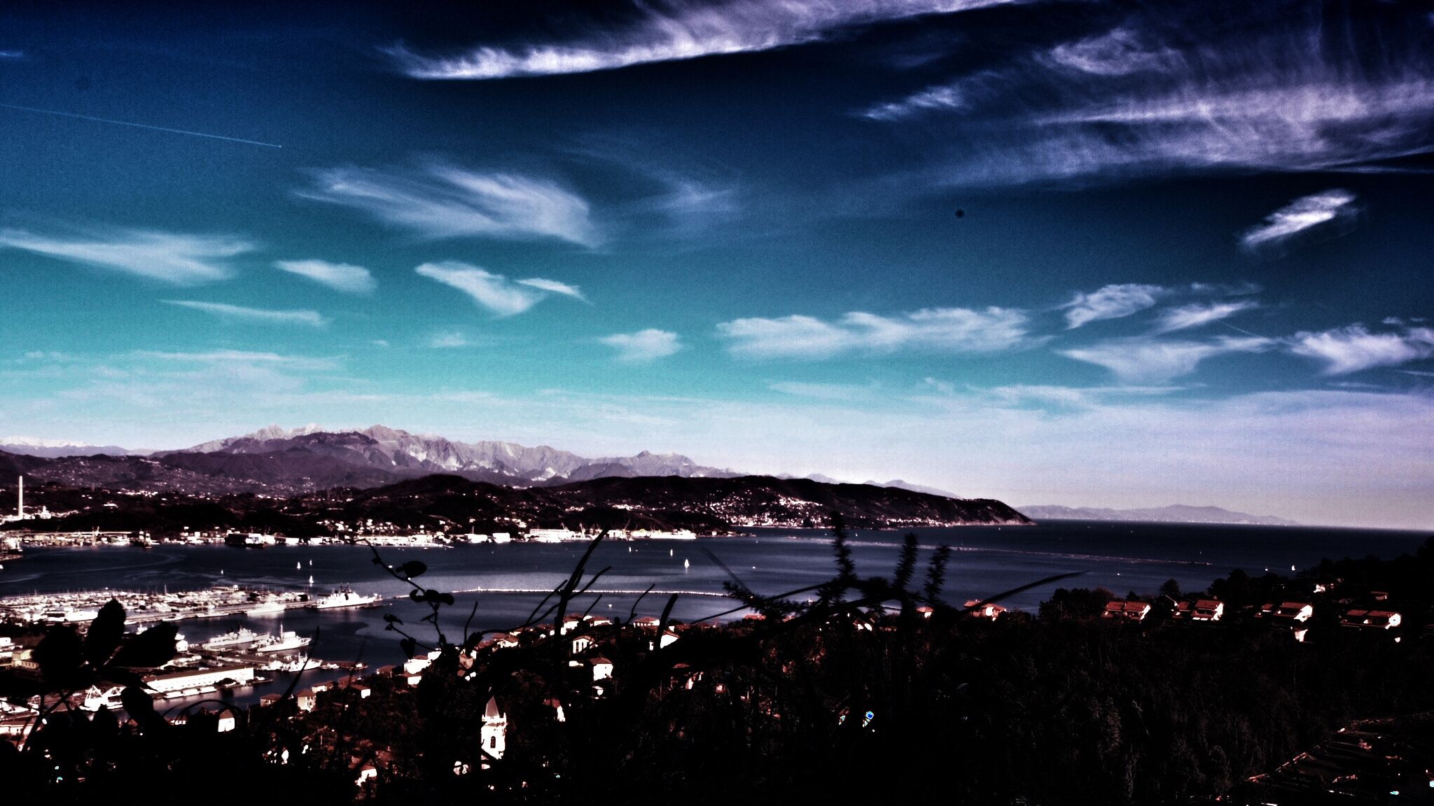 Olympus PEN-F sample photo. High contrast photography