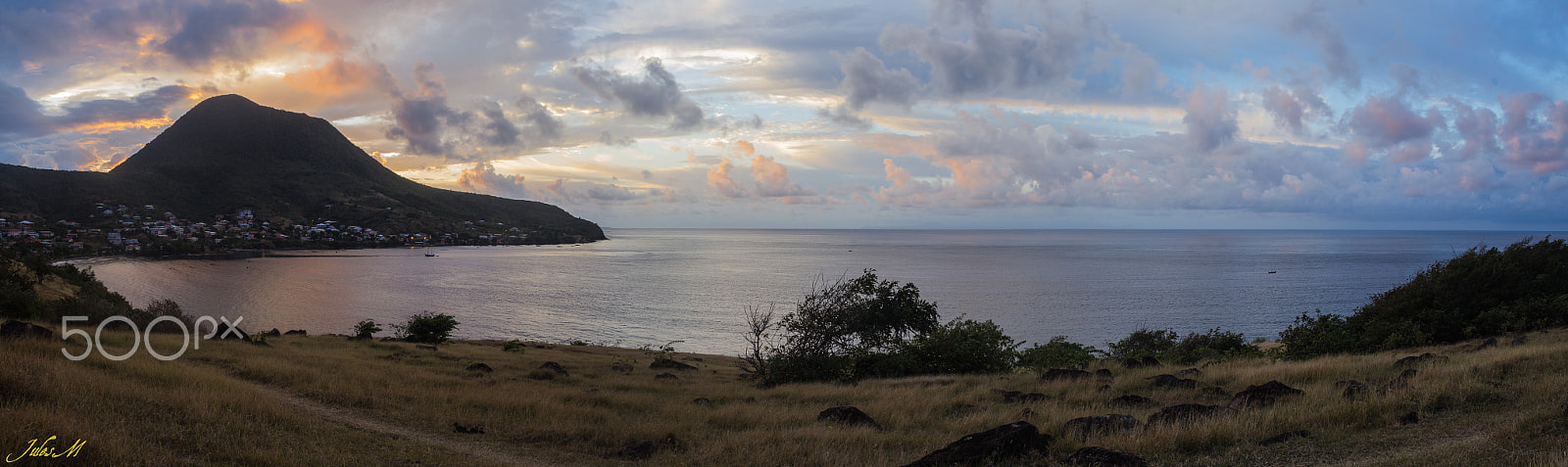 Sigma 18-50mm f/3.5-5.6 DC sample photo. Petite anse sunrise panorama photography