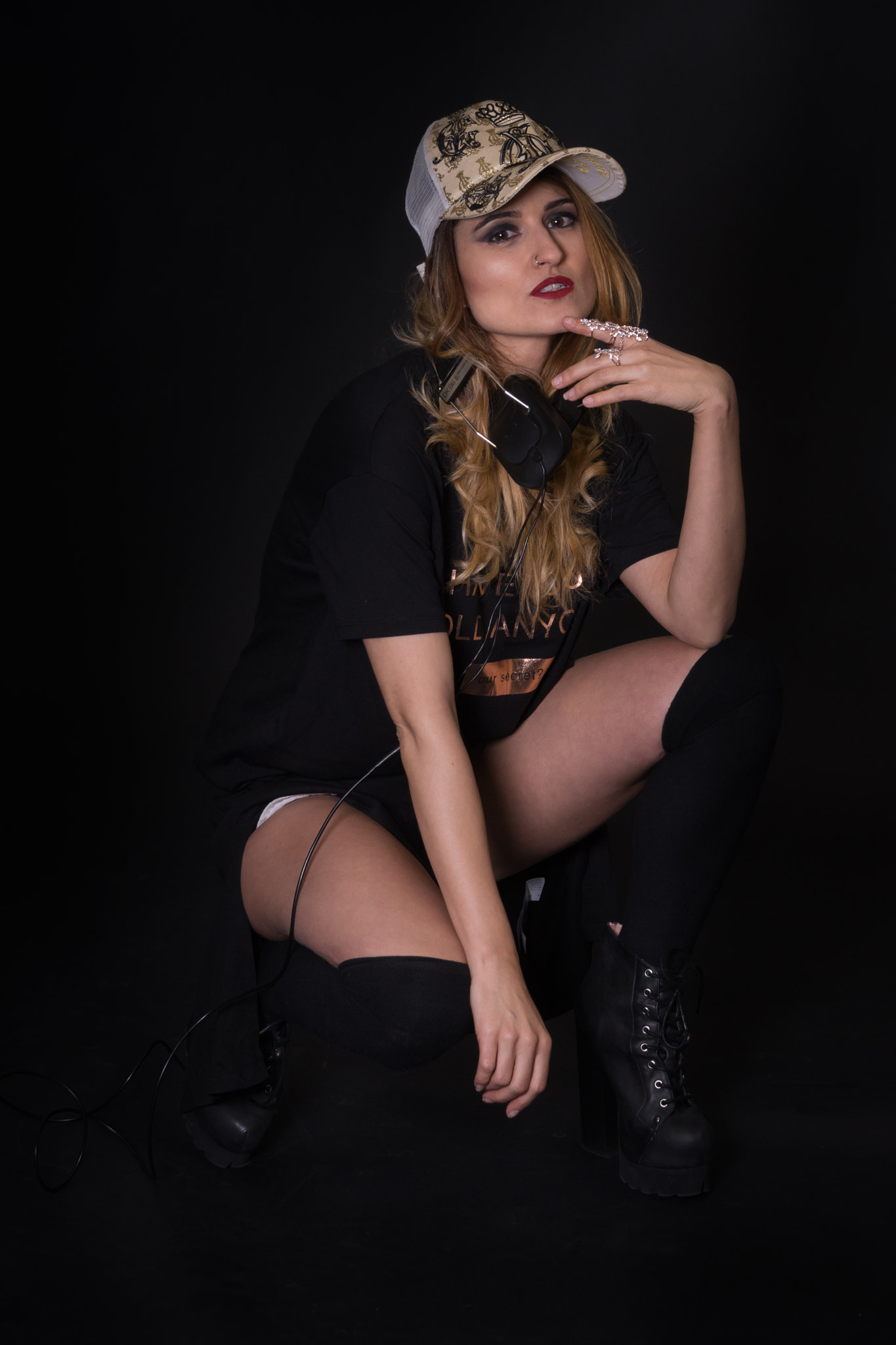Sigma 17-50mm F2.8 EX DC HSM sample photo. Model:  agnès dimaggio photography
