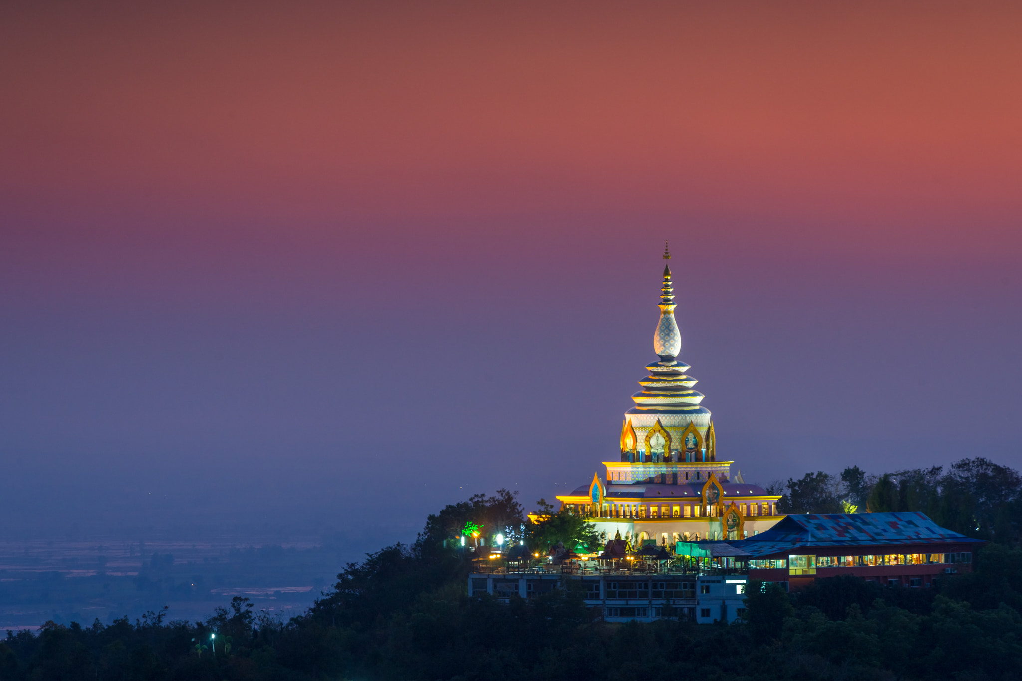 Minolta/Sony AF 70-200mm F2.8 G sample photo. Chedi keaw on th mountain at thaton temple , chiangmai , thailan photography