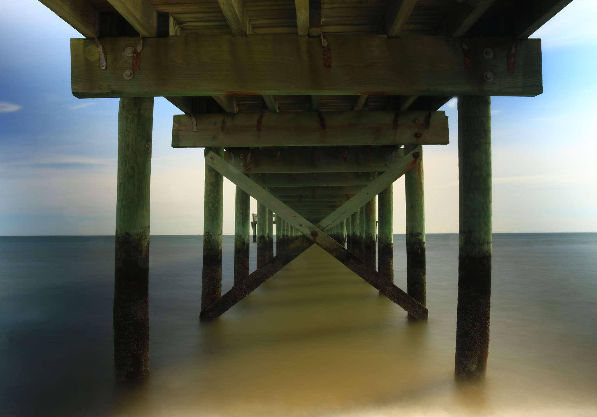 Canon EOS 750D (EOS Rebel T6i / EOS Kiss X8i) sample photo. The green pier photography