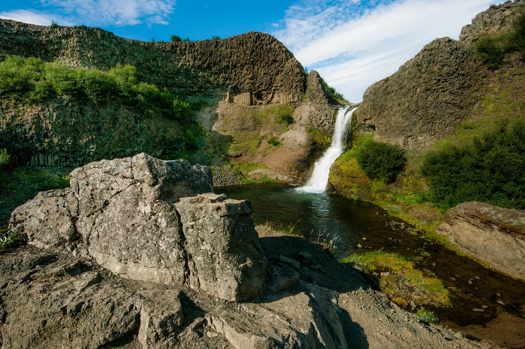 Pentax K20D sample photo. Hidden valley of gjain, iceland photography