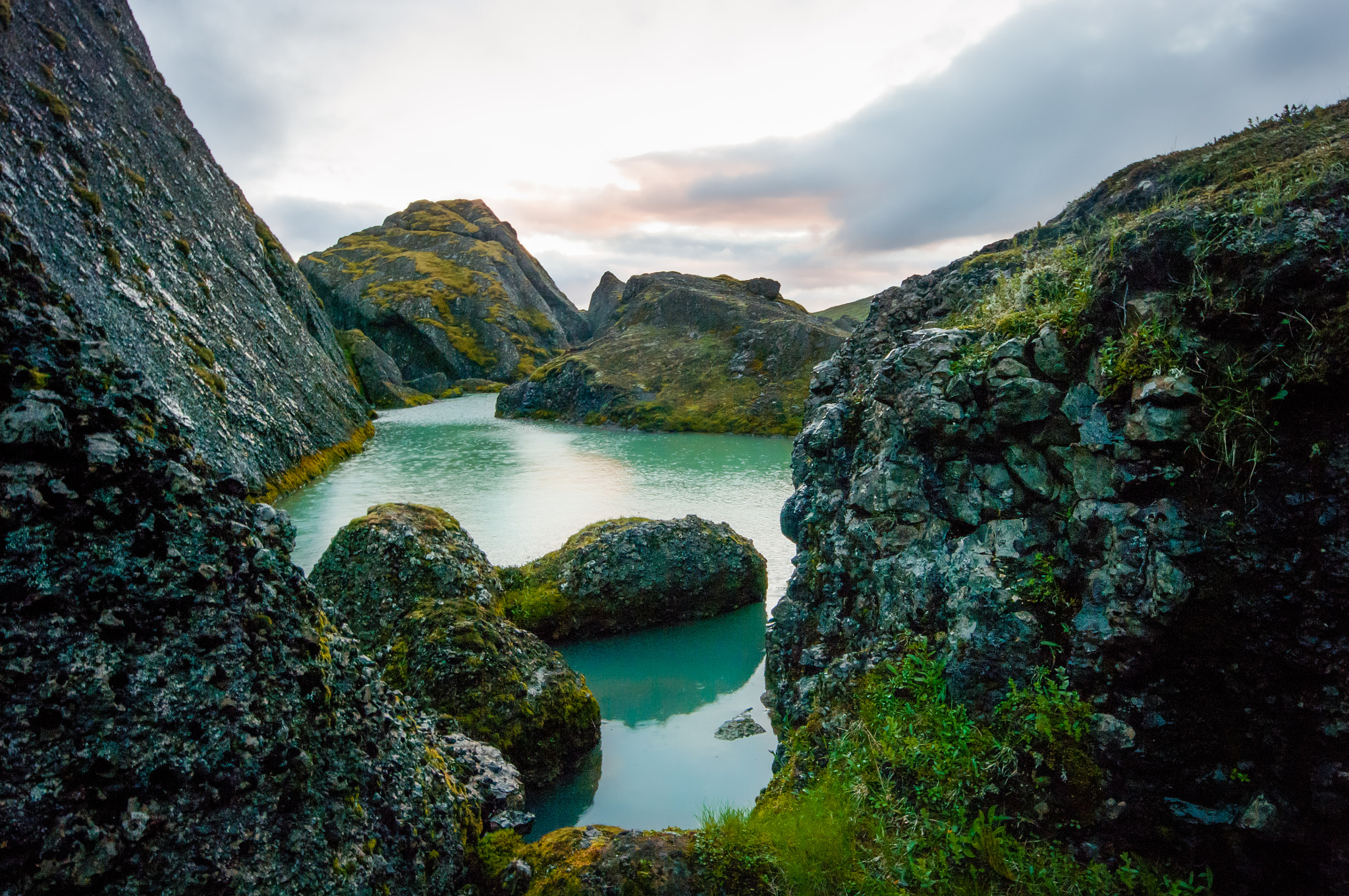 Pentax K20D sample photo. The hidden glacial pond of stórurð, iceland photography