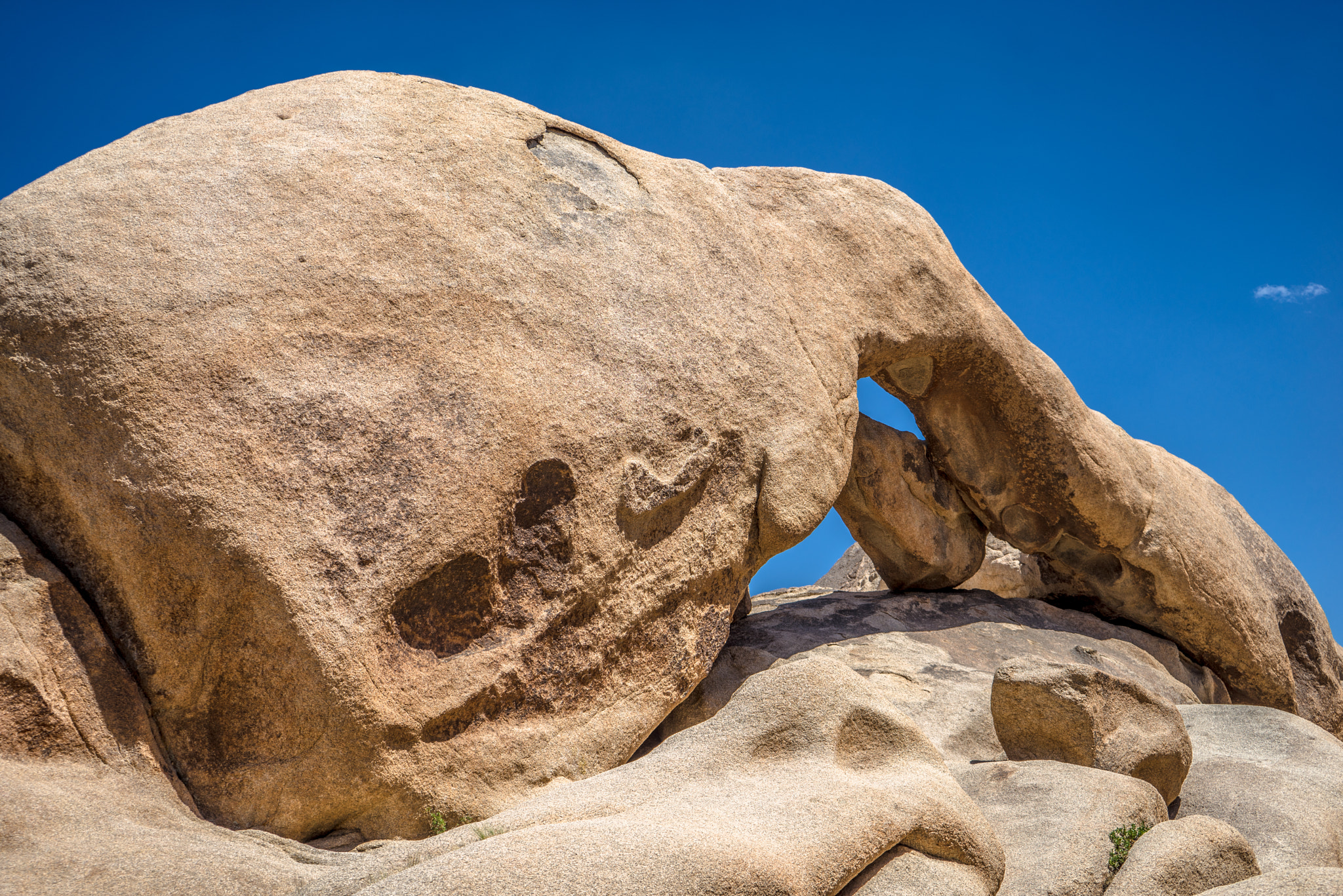 Sony a7R + Sony FE 28-70mm F3.5-5.6 OSS sample photo. Arch rock photography