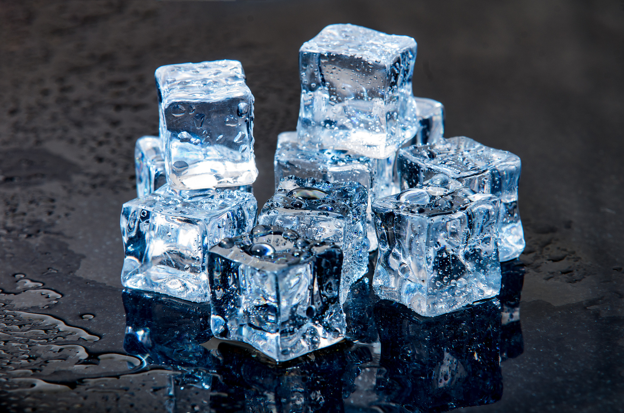Sigma 70-200mm F2.8 EX DG Macro HSM II sample photo. Ice cubes photography