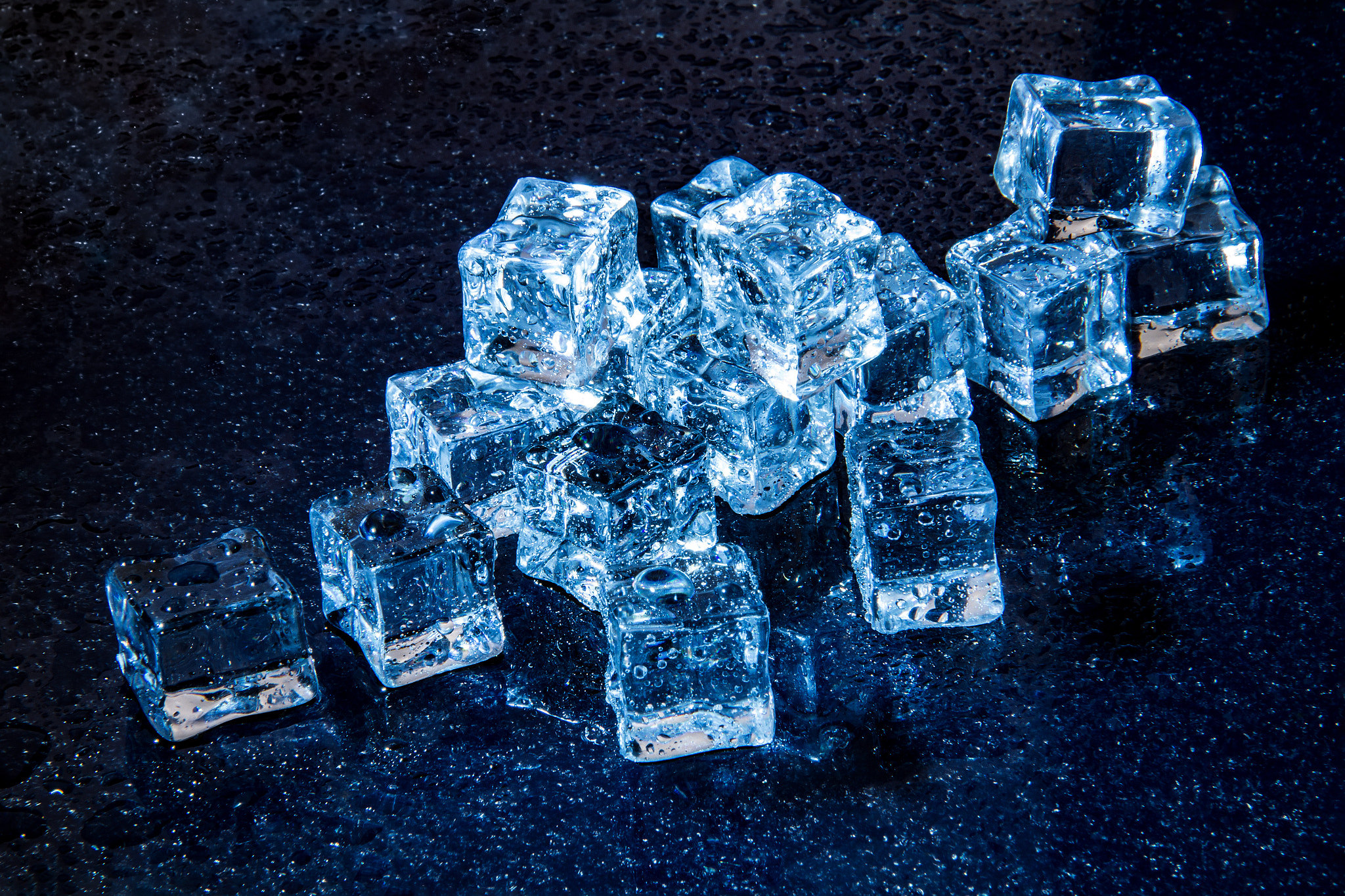 Sigma 70-200mm F2.8 EX DG Macro HSM II sample photo. Ice cubes photography