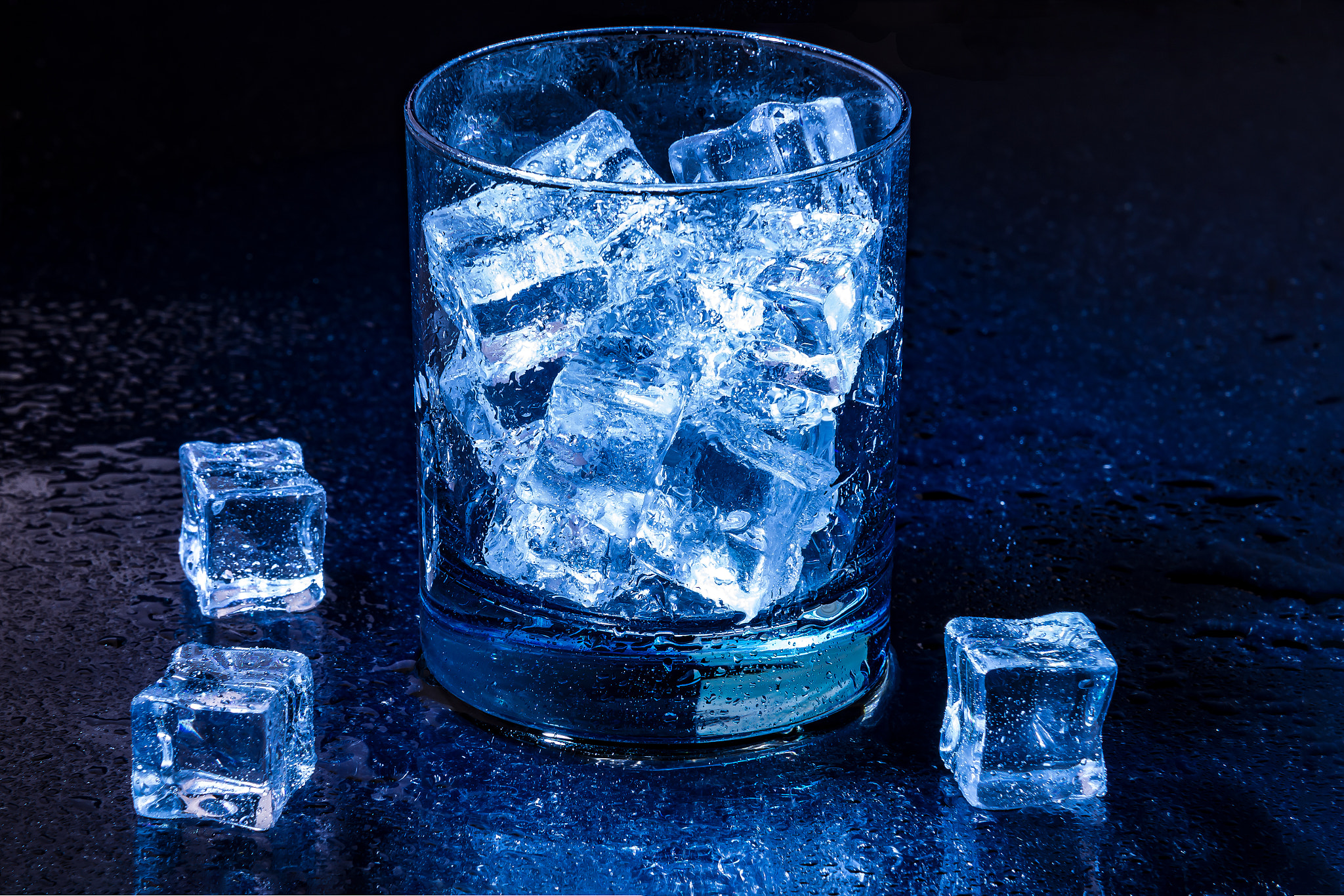 Pentax K-5 sample photo. Ice cubes photography