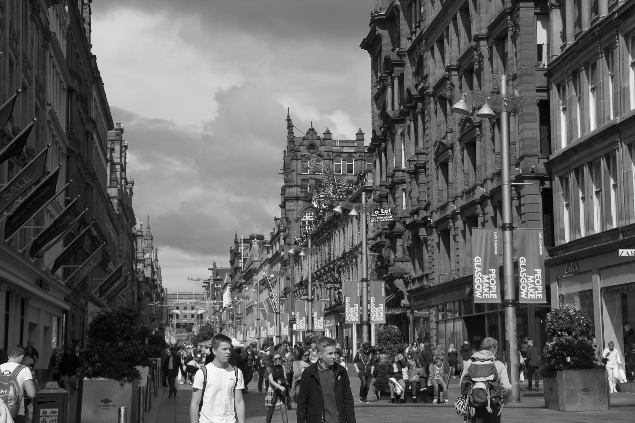 Canon EOS 60D sample photo. People make glasgow photography