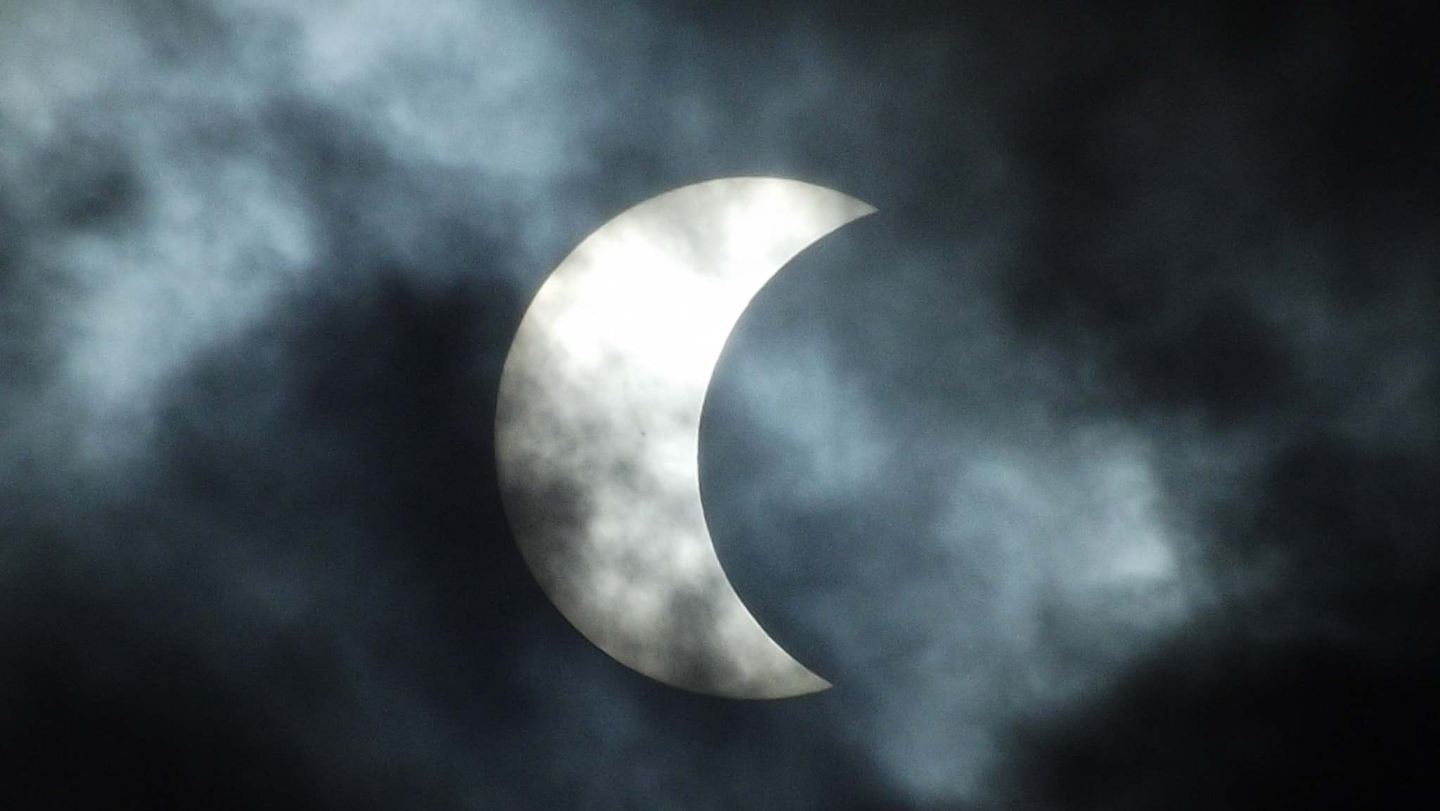 Fujifilm FinePix S4200 sample photo. Eclipse solar photography