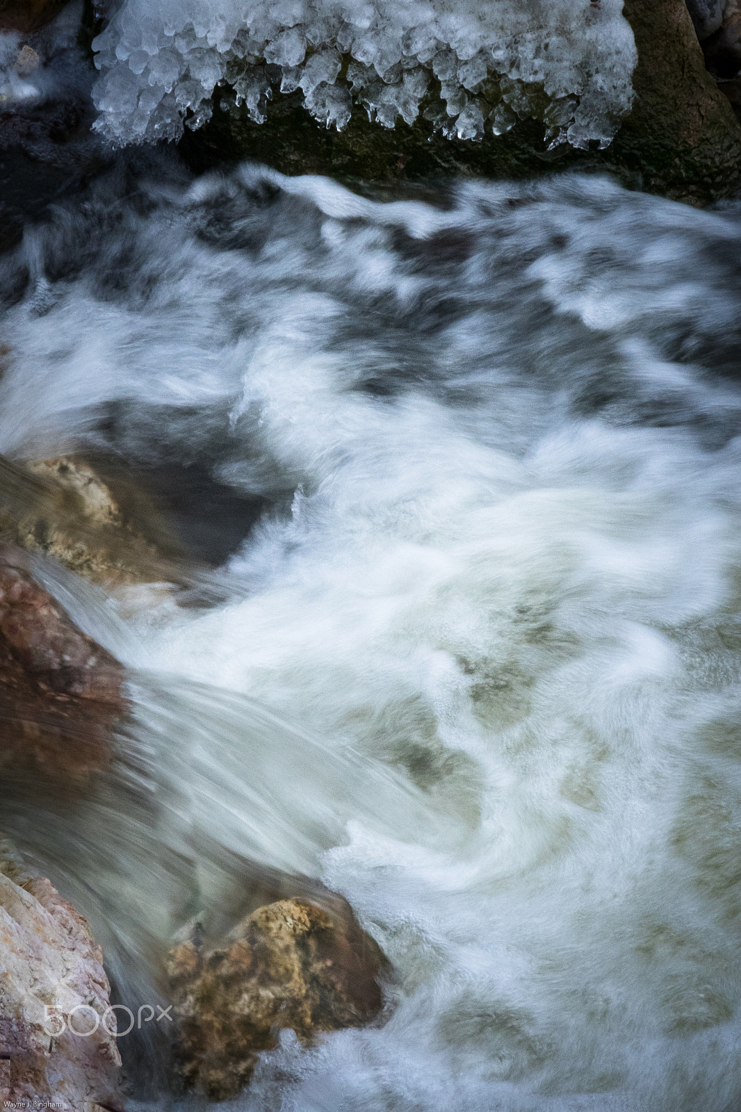 OLYMPUS M.14-150mm F4.0-5.6 II sample photo. Water and ice photography