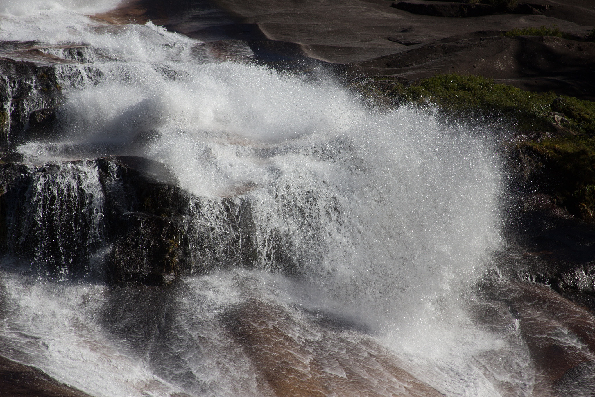 Canon EF 28-135mm F3.5-5.6 IS USM sample photo. Splash photography