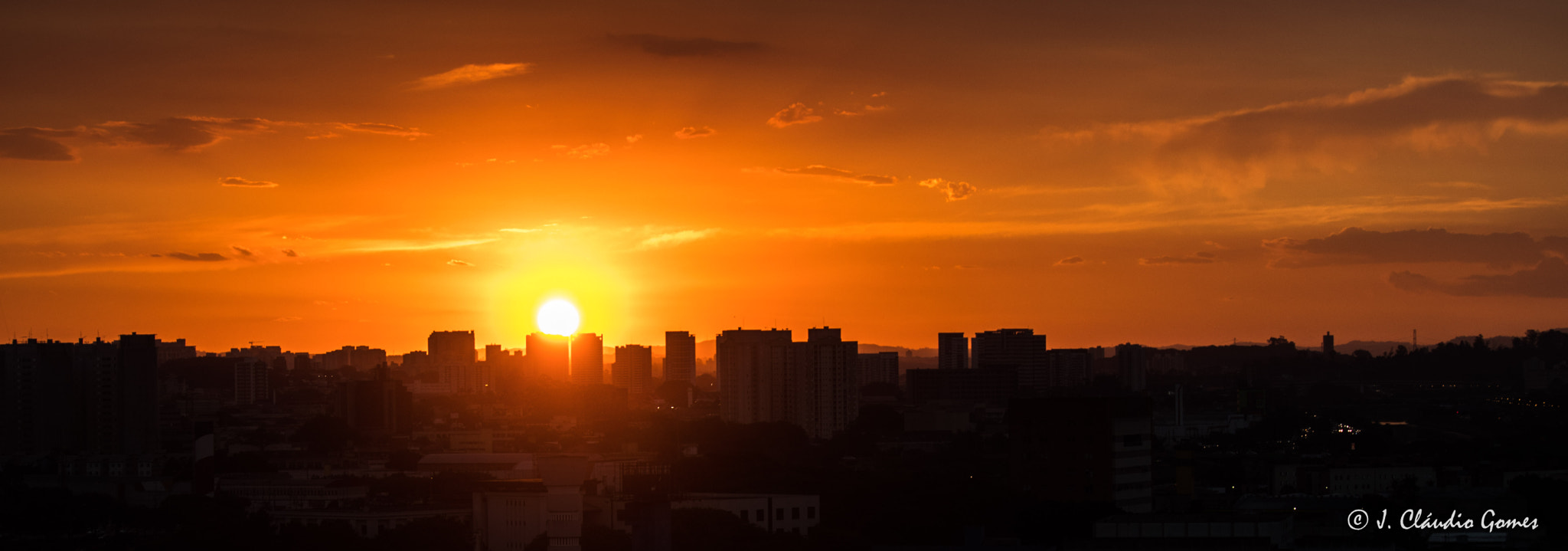 Canon EF-S 55-250mm F4-5.6 IS II sample photo. Summer's sunset in the city... photography
